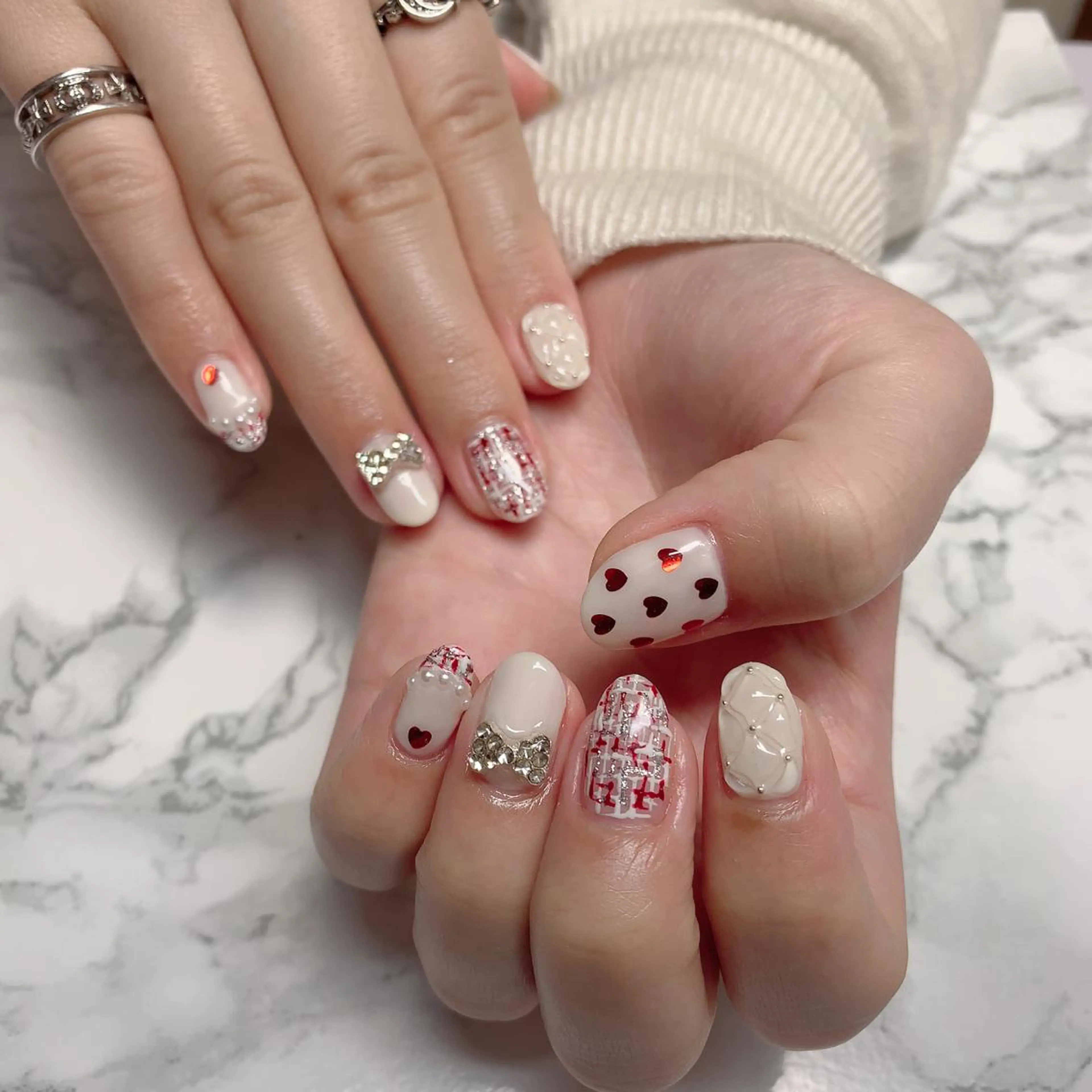 ネイル はな💎ネイル ワンホン、長さ出しのネイルデザイン