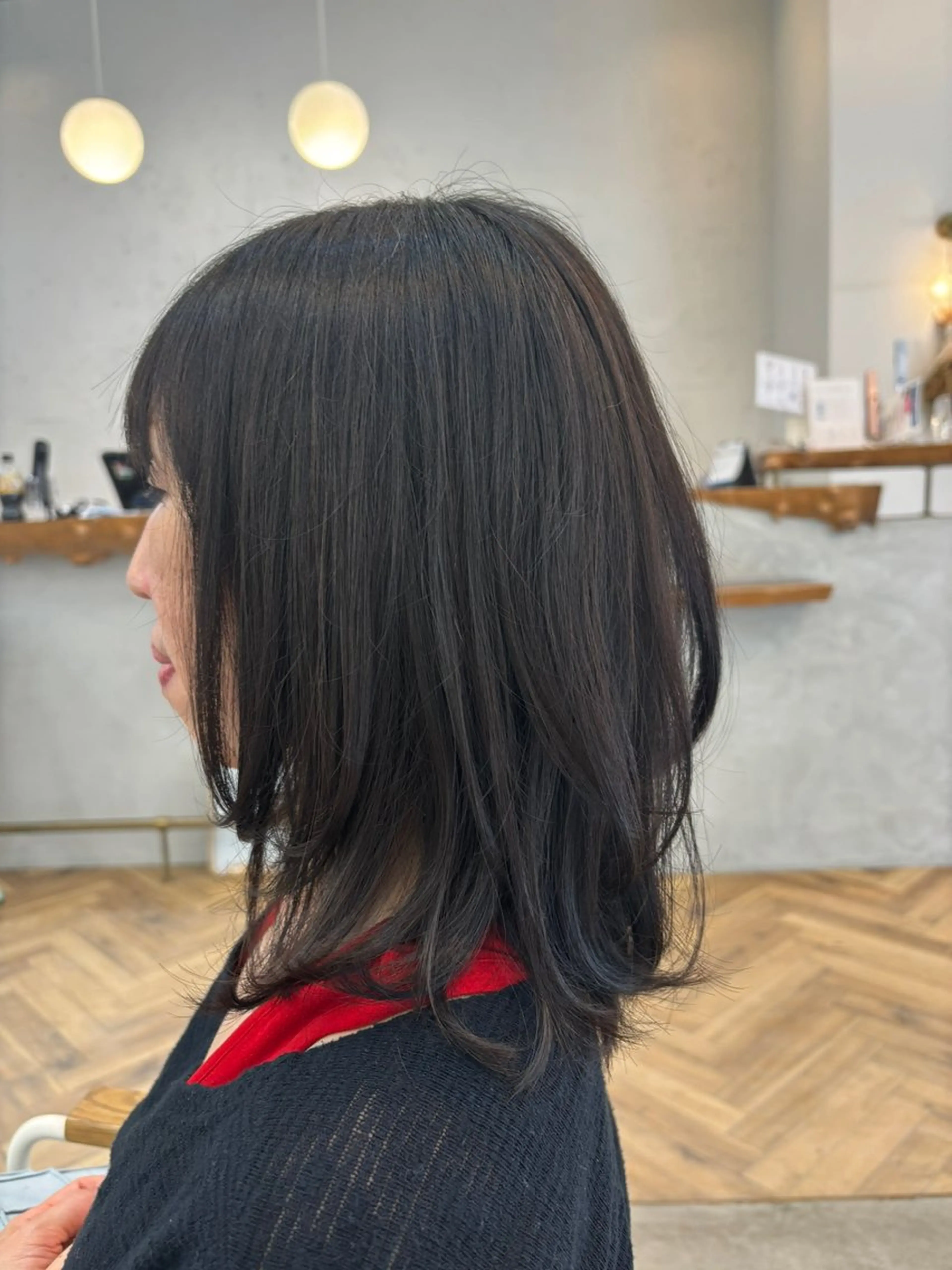ミディアム 大木 華のヘアスタイル