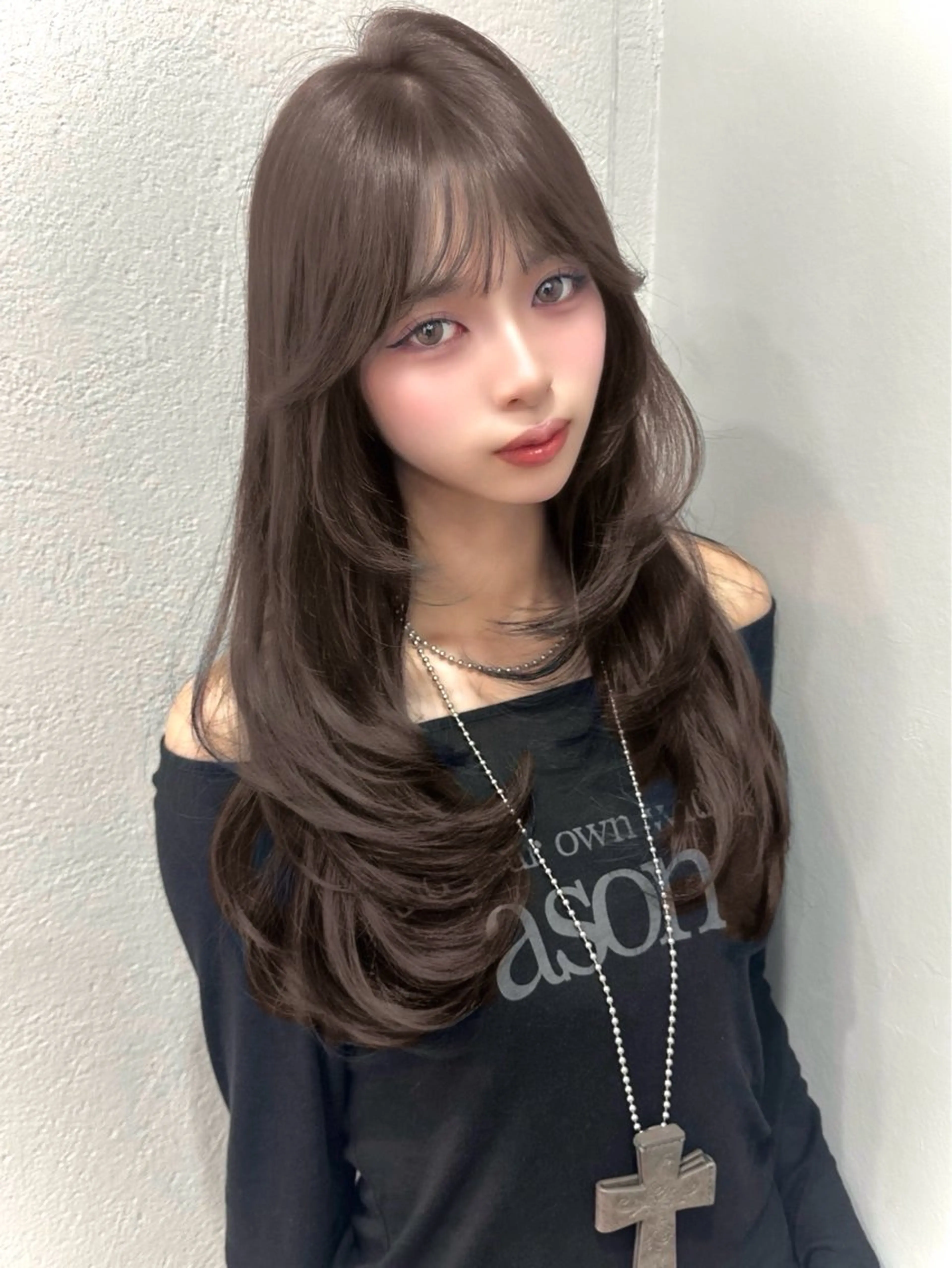 ロング カラー ブリーチ ブラウンカラー ダブルカラー ブリーチなしカラー 韓国風ヘア ヘアカラー トリートメント 𝑴𝑶𝑲𝑨渋谷 トレンド韓国ヘア🩷のヘアスタイル