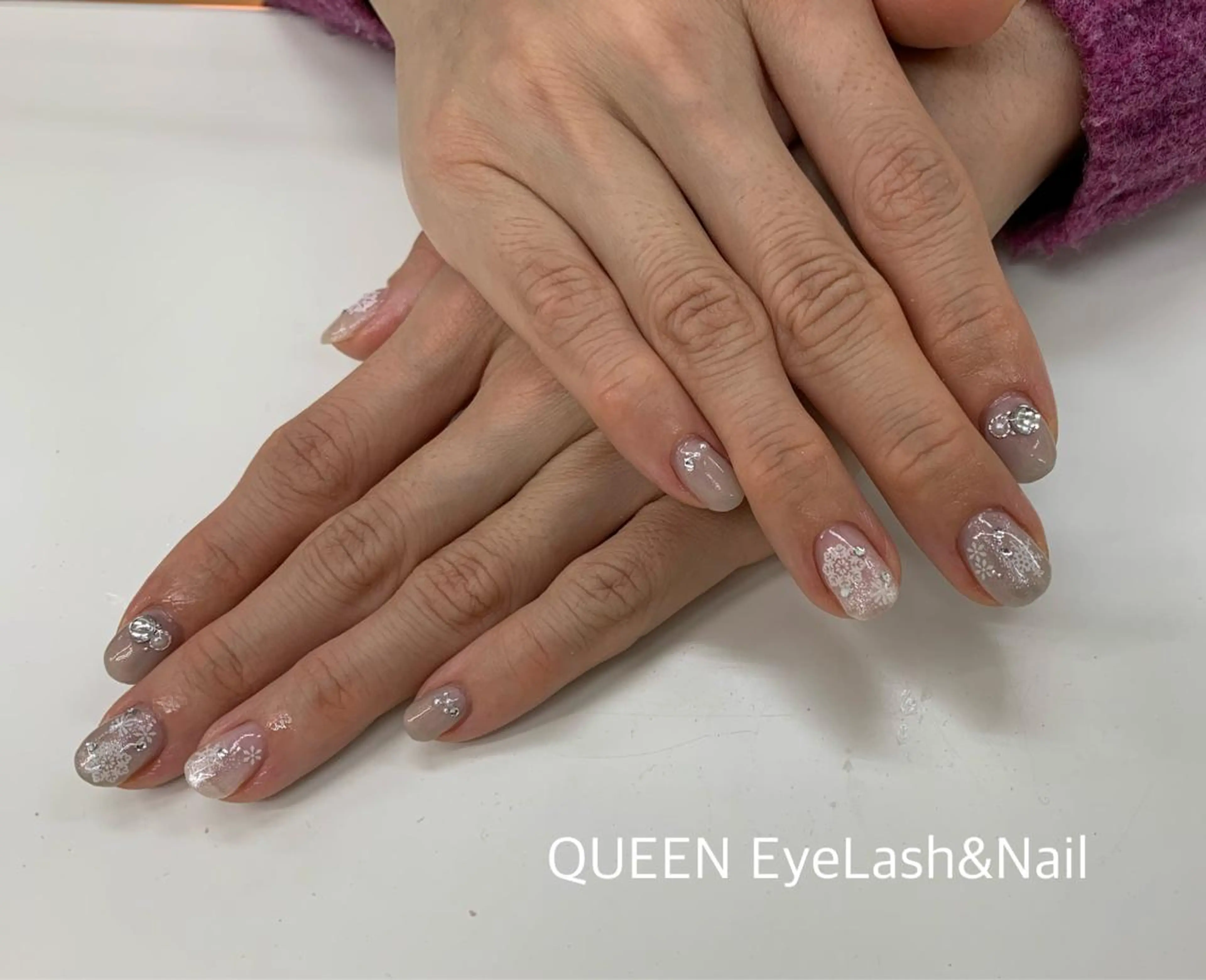 ミディアム カラー ネイル Bloom Nailのネイルデザイン