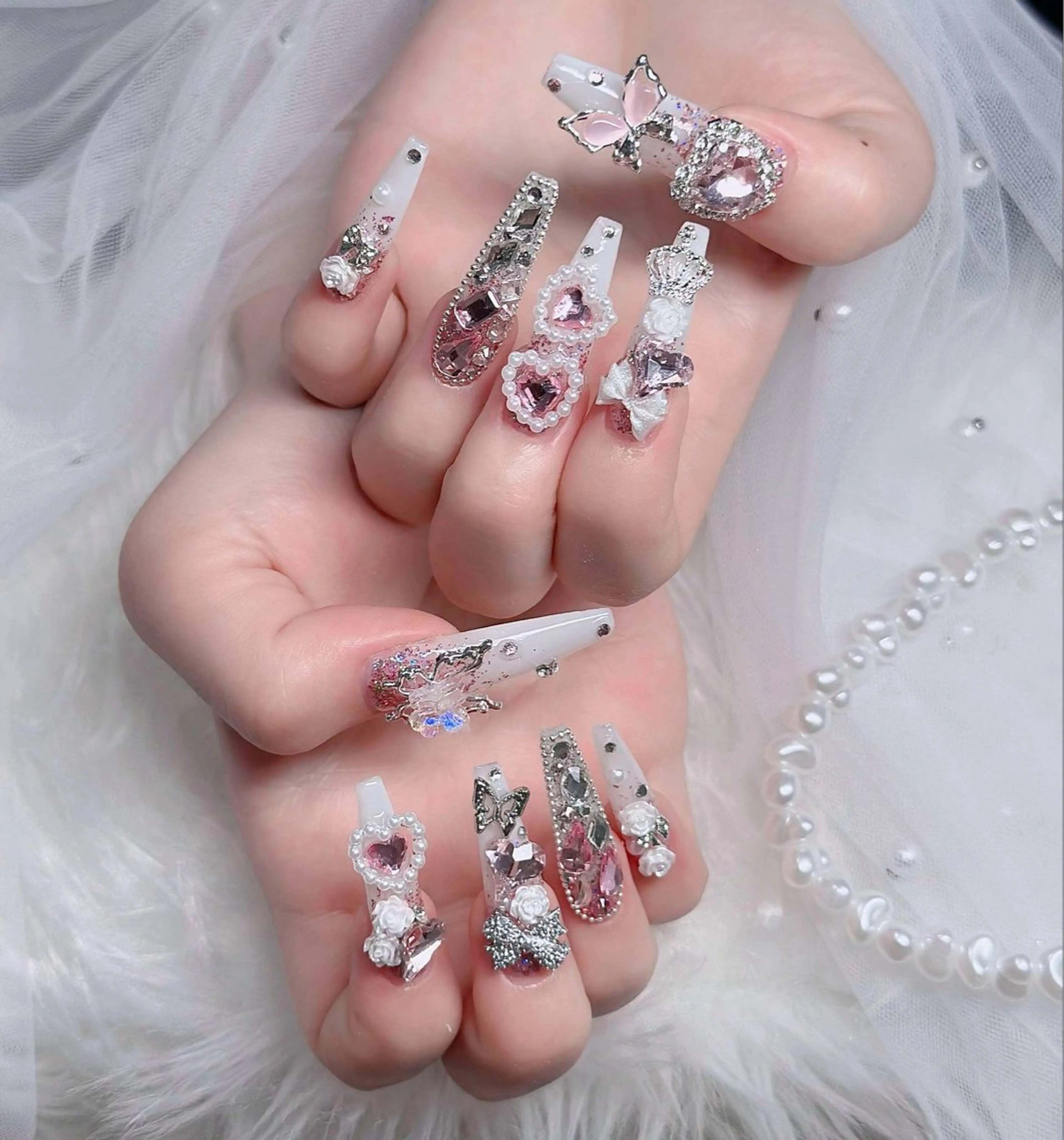 ネイル オーロラネイル フレンチネイル ジェルネイル ハロウィン キラキラネイル ハンドネイル H.baby Nail Salonのネイルデザイン