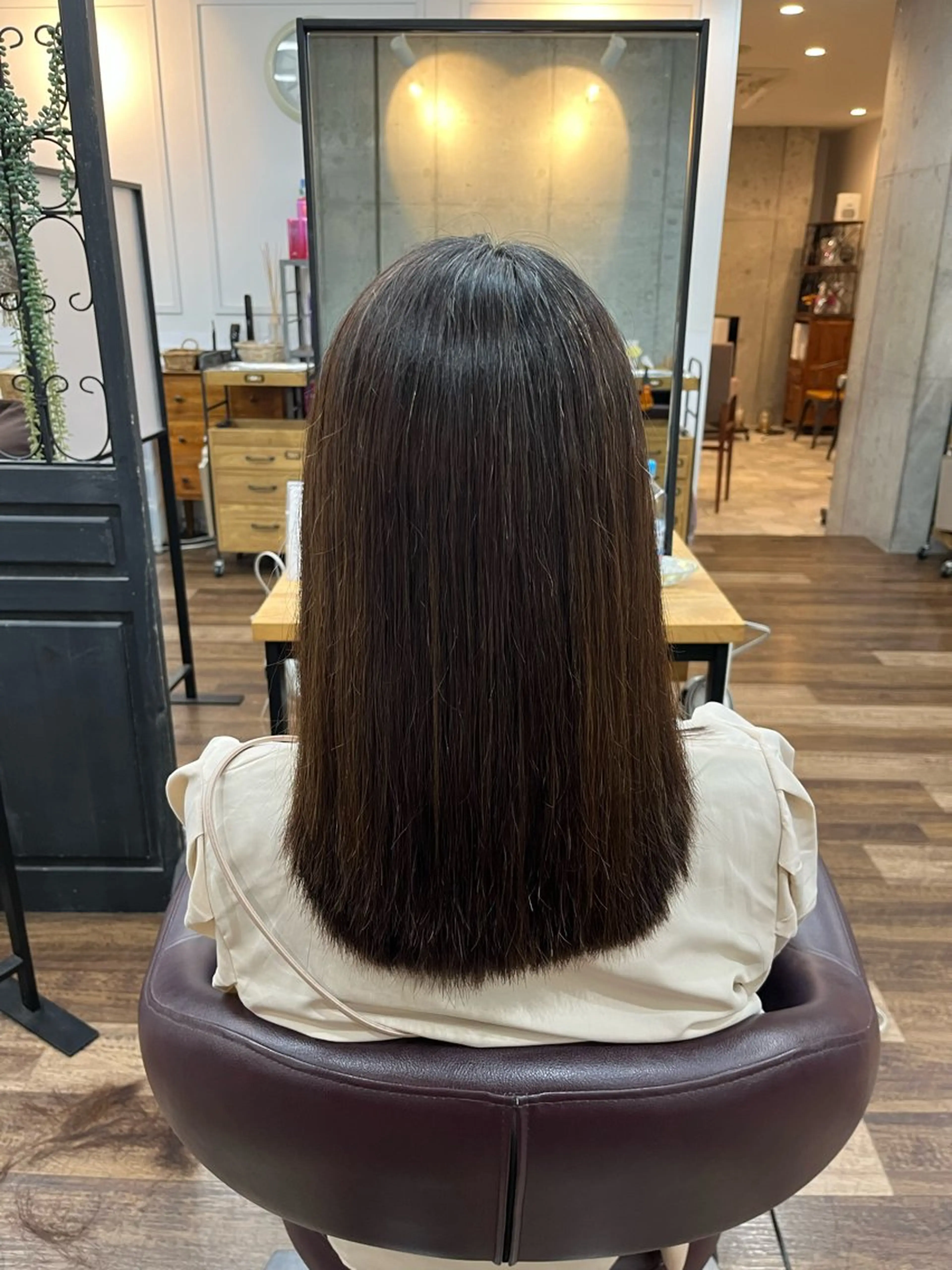 セミロング 【成増Serein】 中俣 愛梨のヘアスタイル