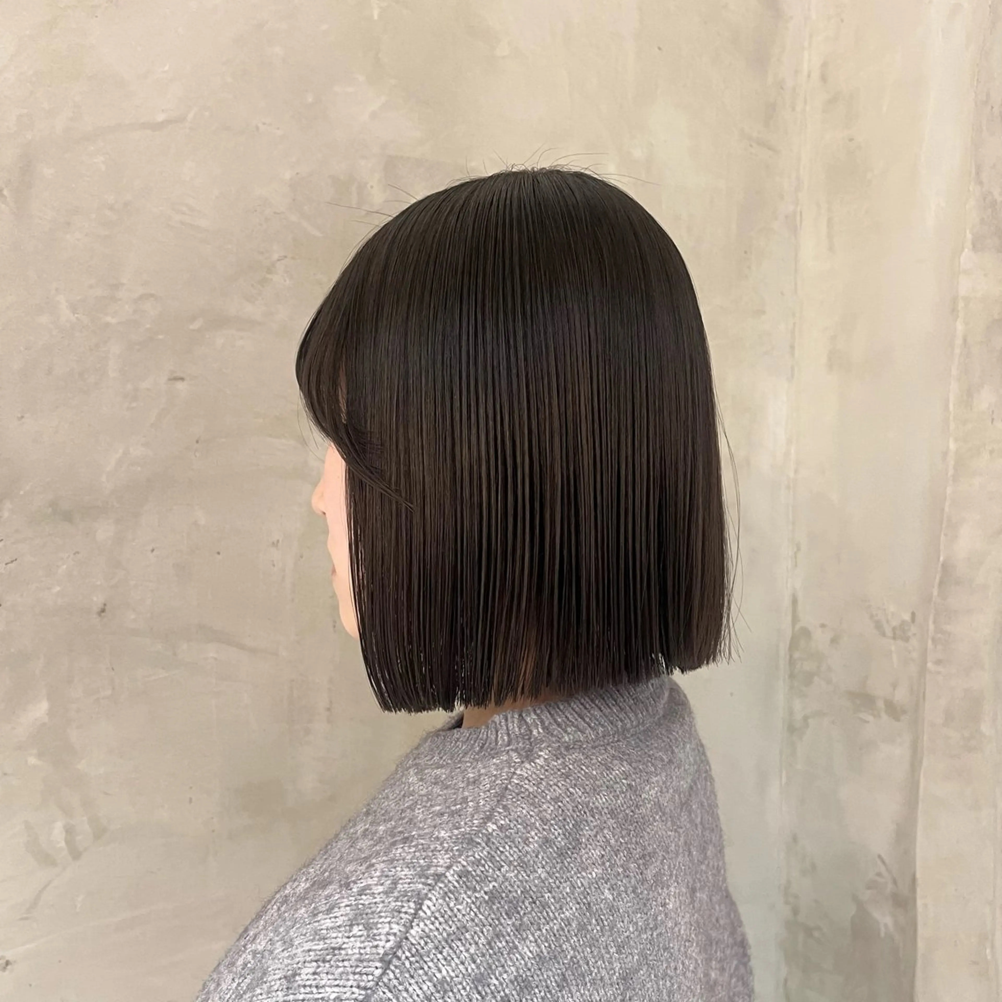 ミディアム 切りっぱなしボブ ボブ カット トリートメント 切りっぱなしボブ/ 艶カラー/綾莉のヘアスタイル