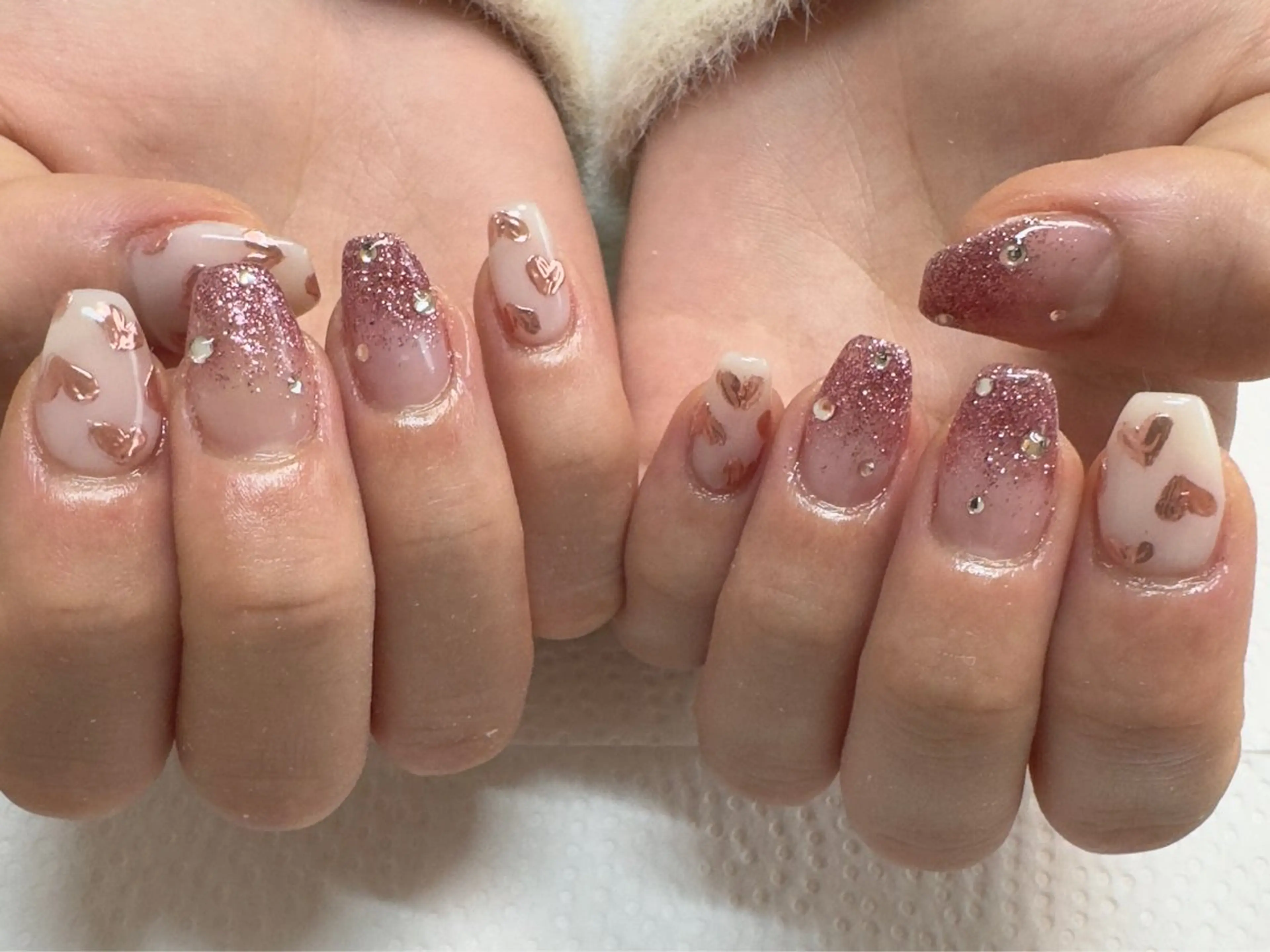 ネイル ハート キラキラネイル 韓国ネイル マグネットネイル ミラーネイル MH_ Nailのネイルデザイン