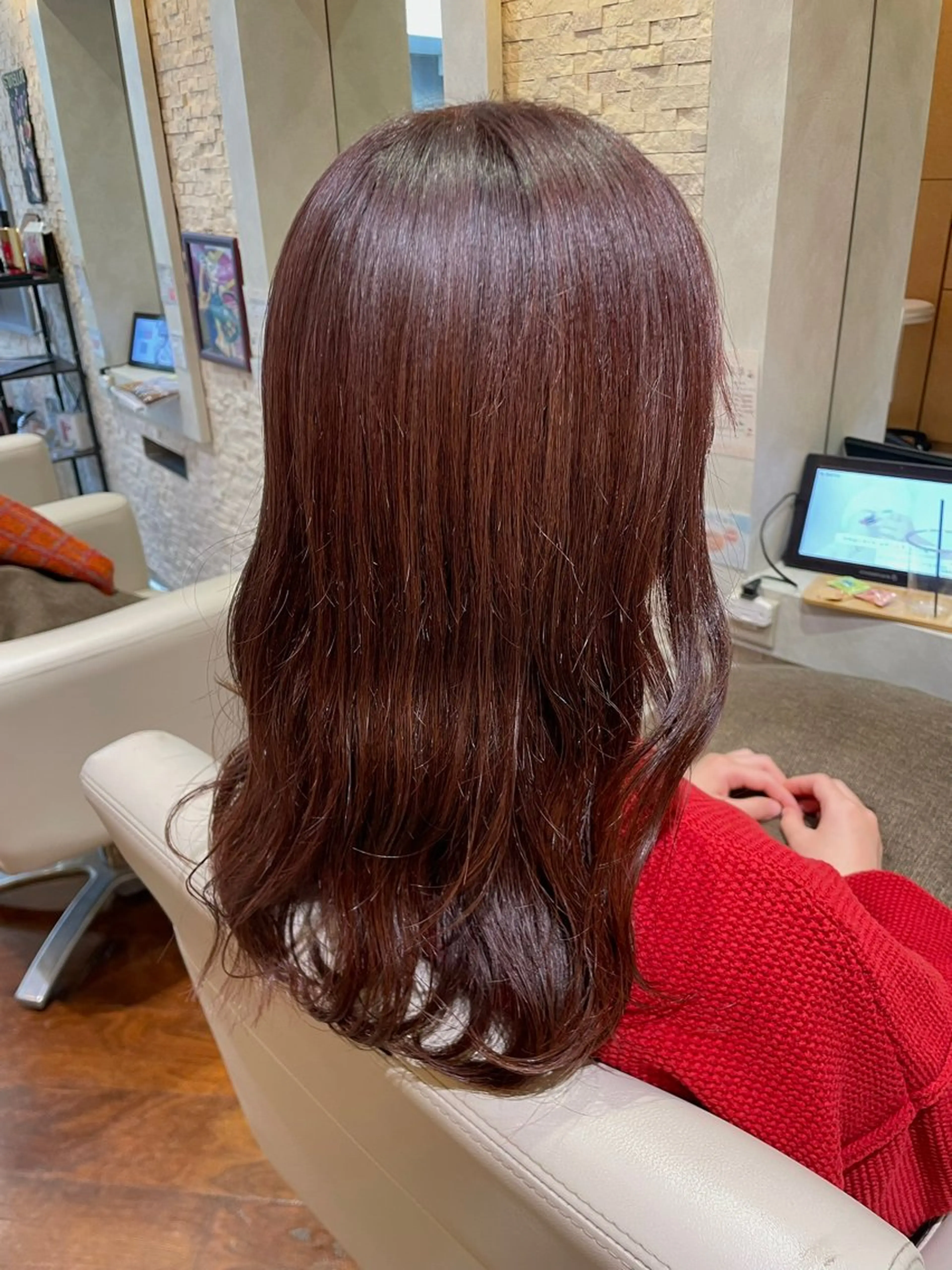 ロング カラー 黒坂 唯奈 /パーマとボブ特化のヘアスタイル