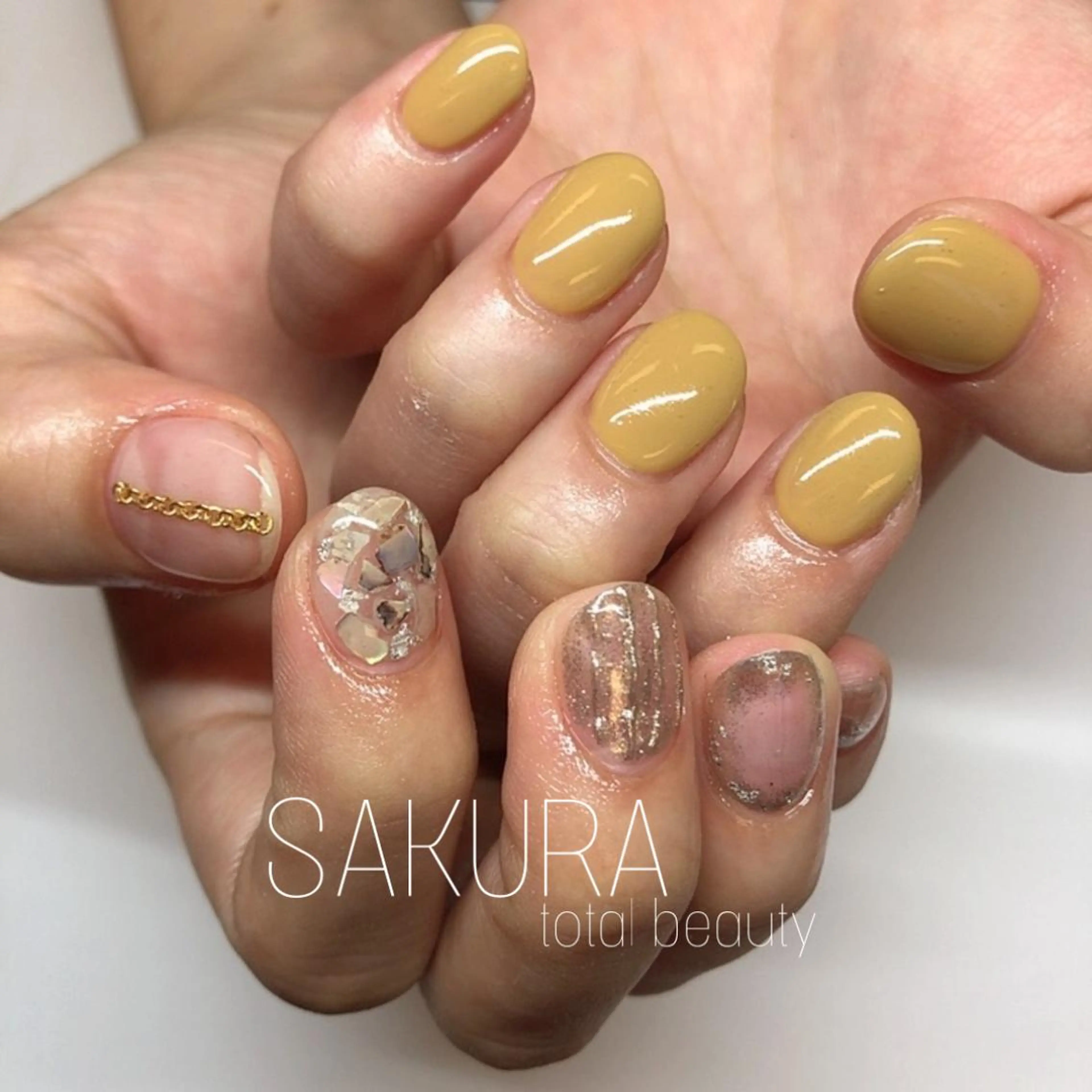 ネイル ハンドネイル フットネイル SAKURA 山野のマツエク・マツパデザイン