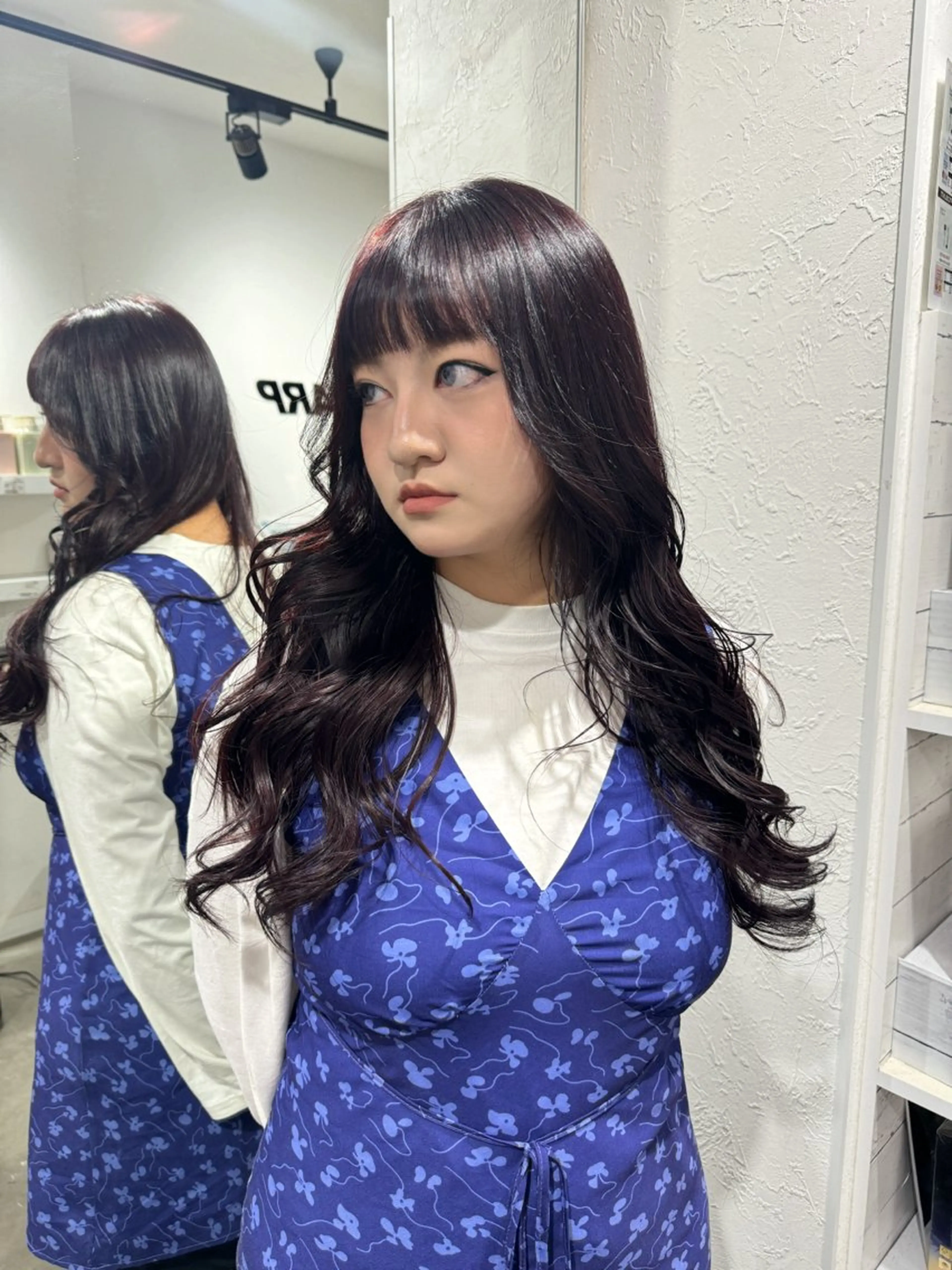 ロング カラー ハイトーン/レイヤー /艶カラー🎀のヘアスタイル