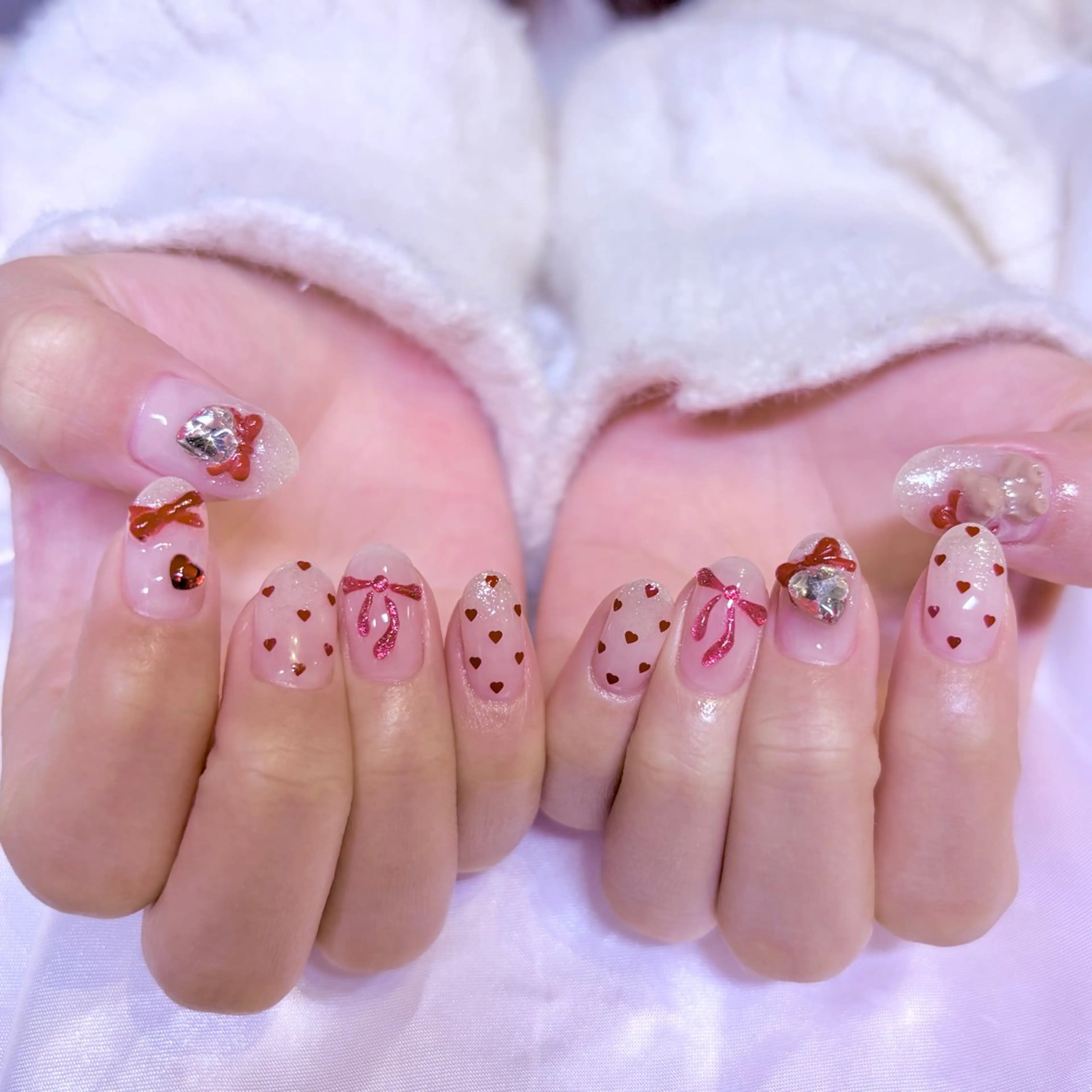 ネイル ガーリー ハンドネイル nail salon e'mu💐のネイルデザイン