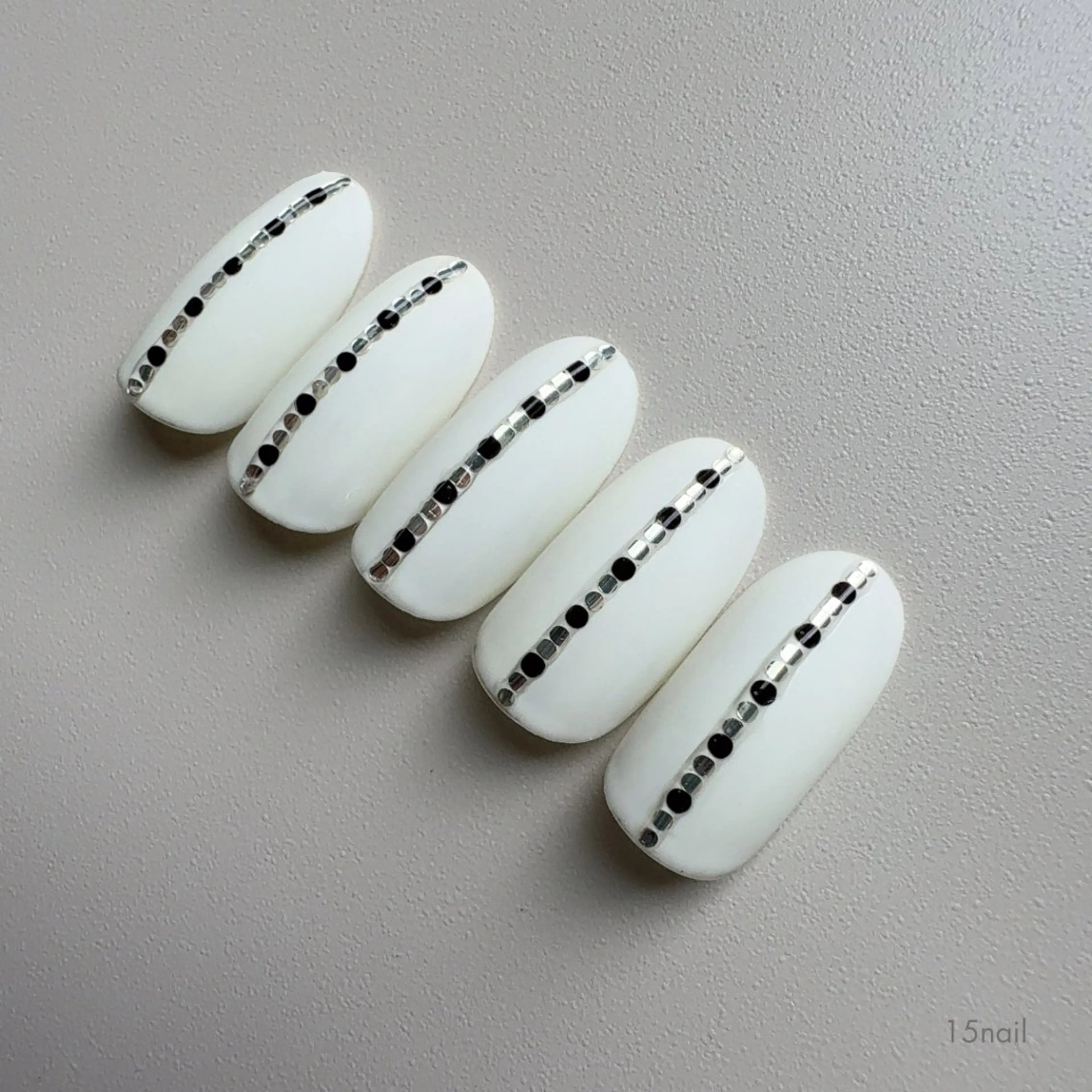 ネイル マットネイル ニュアンスネイル シンプルネイル ハンドネイル 15_nail chiharuのネイルデザイン