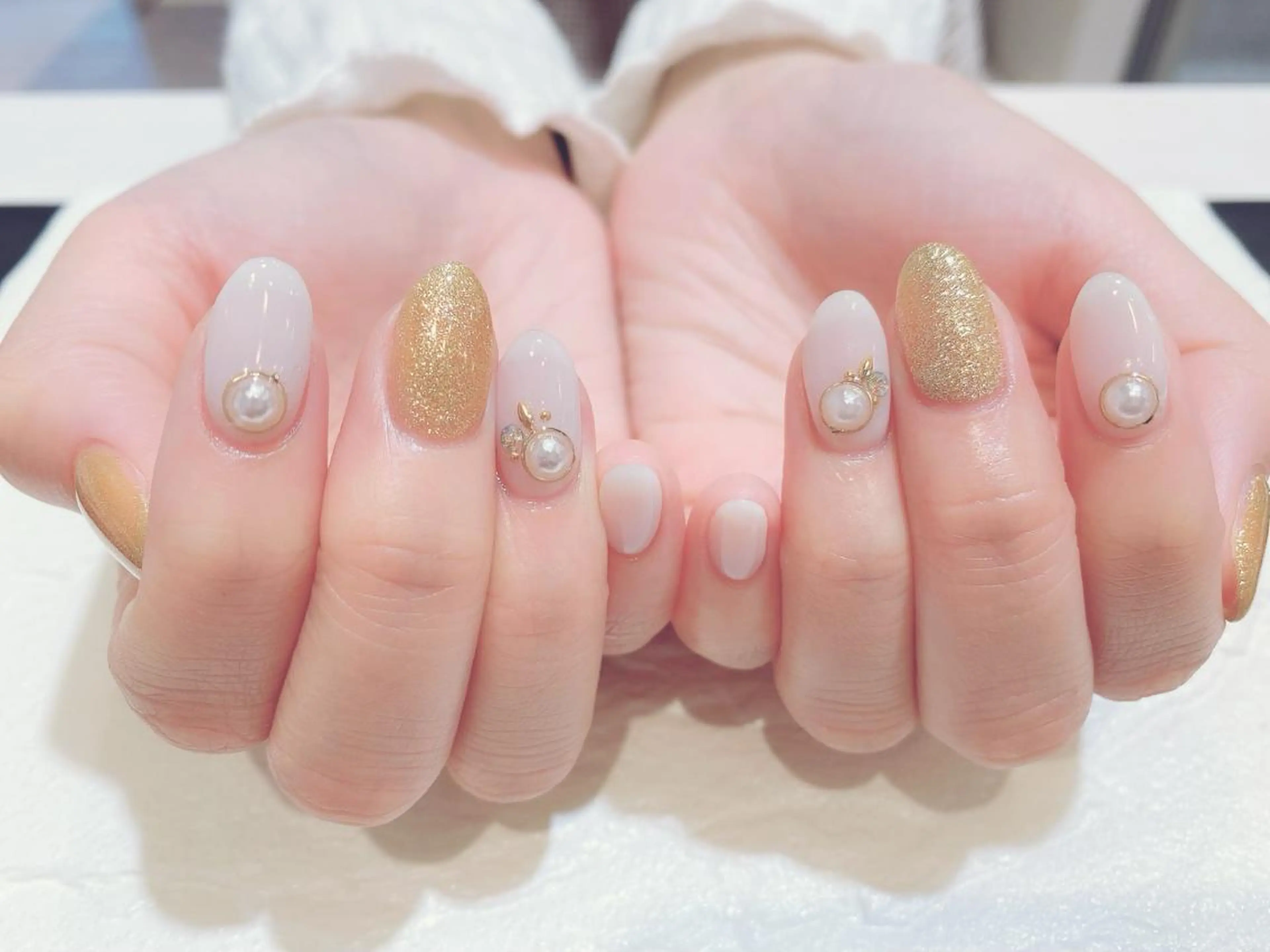 ネイル ストーンネイル ハンドネイル 鈴木 優菜のネイルデザイン