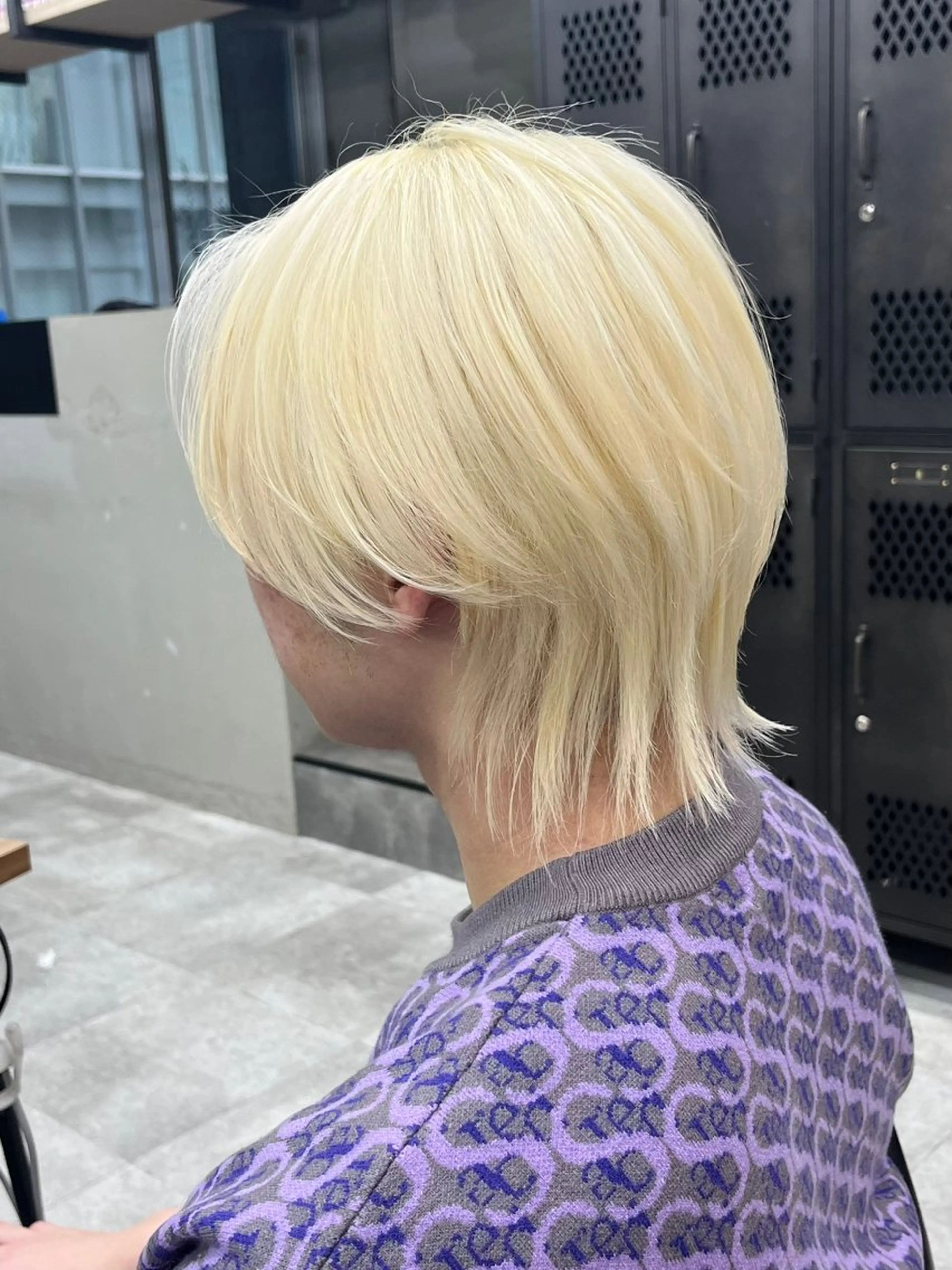 ショート カラー メンズ イツク ⚡️ ルーツ/ハイトーンのヘアスタイル