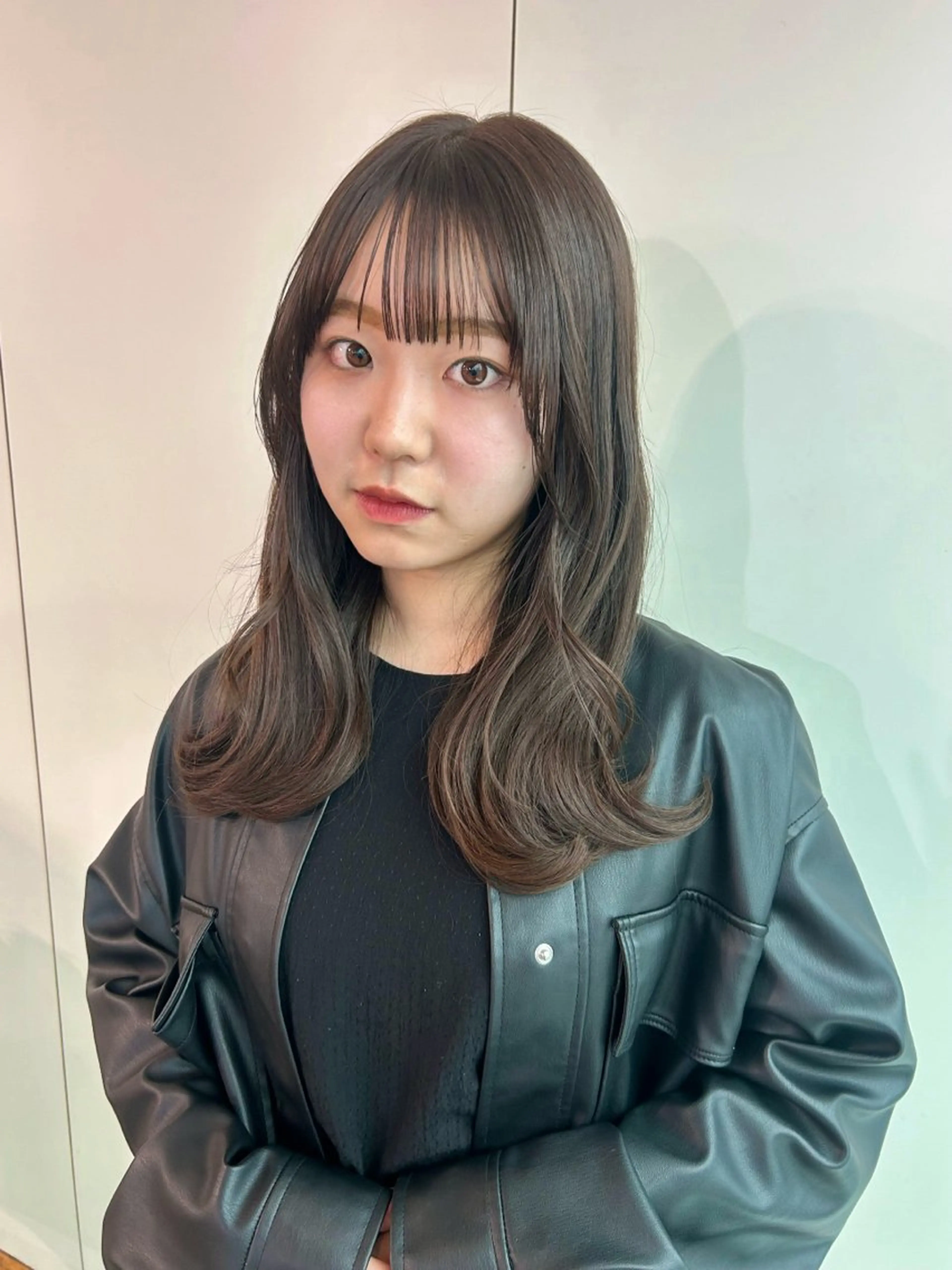 セミロング カラー アッシュ アッシュグレー アッシュグレージュ グレージュ VISUALIST所属・小倉/レイヤー/ 顔周りカット/naoのヘアスタイル