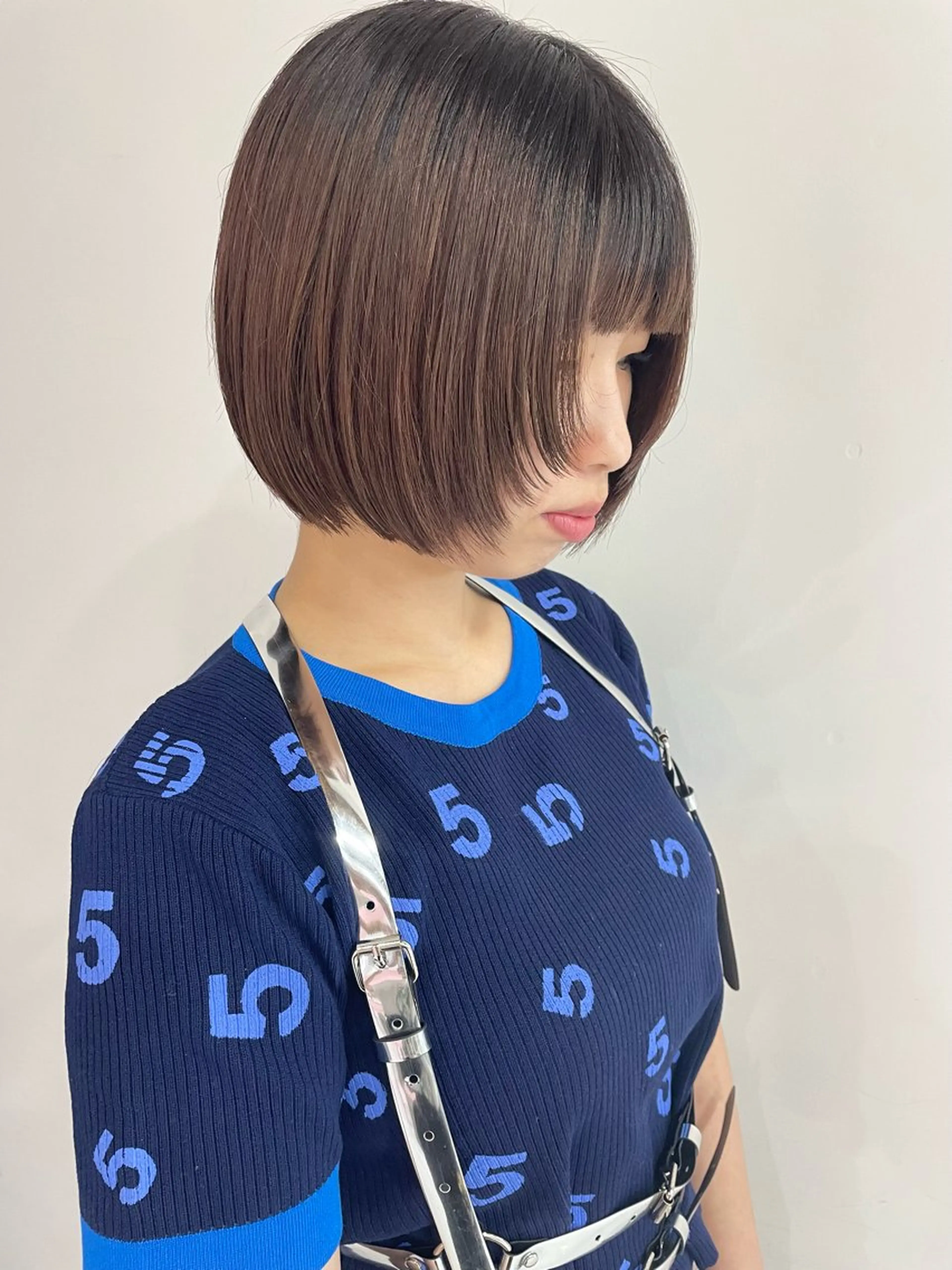 ショート ボブ 顔周りカット レイヤーカット カット トリートメント 岩田 萌那のヘアスタイル