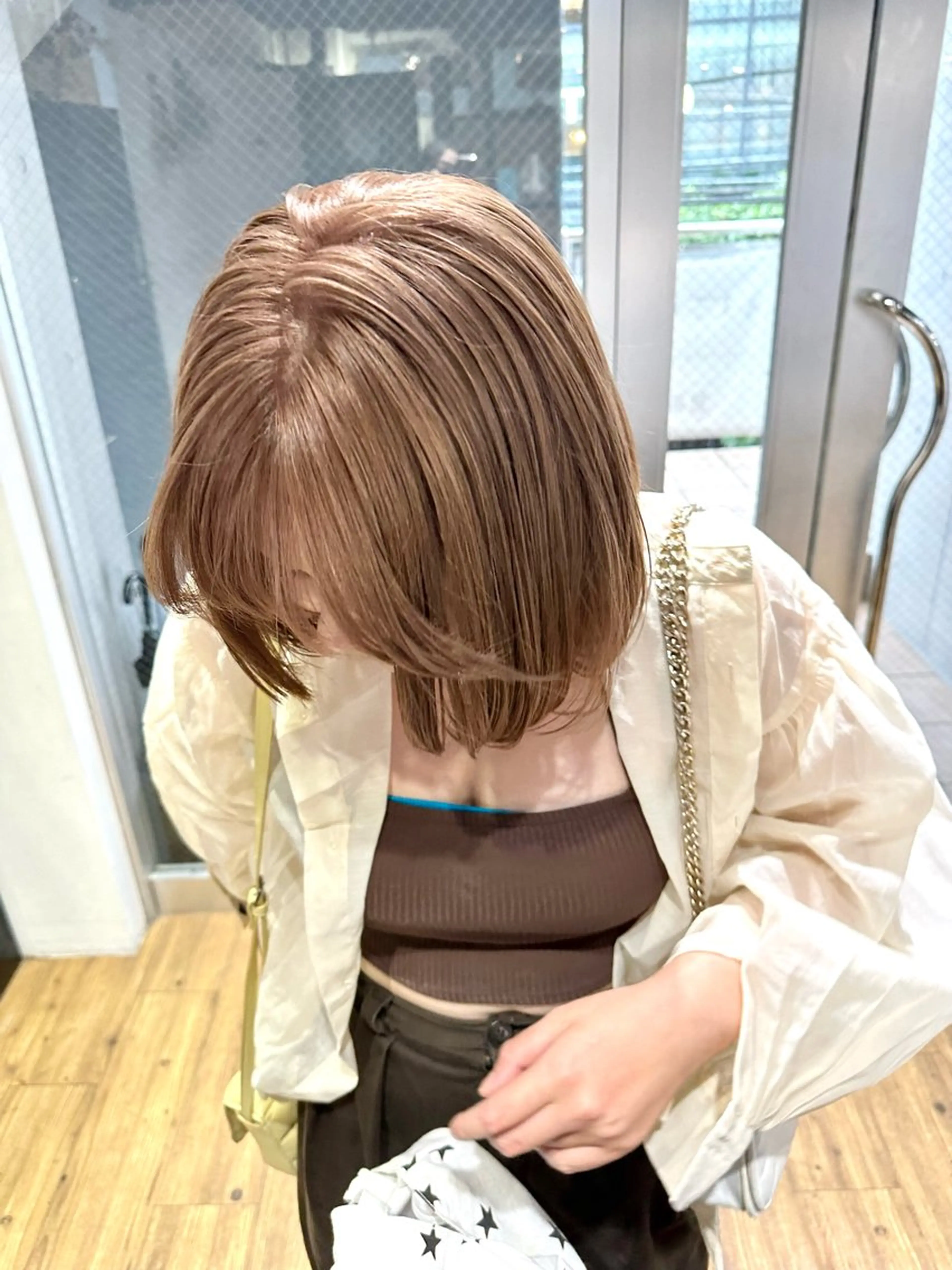 ミディアム カラー 切りっぱなしボブ ベージュカラー グレージュ ラベンダーカラー ラベンダーグレージュ カット ヘアカラー トリートメント ARCANAブリーチ ダブルカラー🌟原宿のヘアスタイル