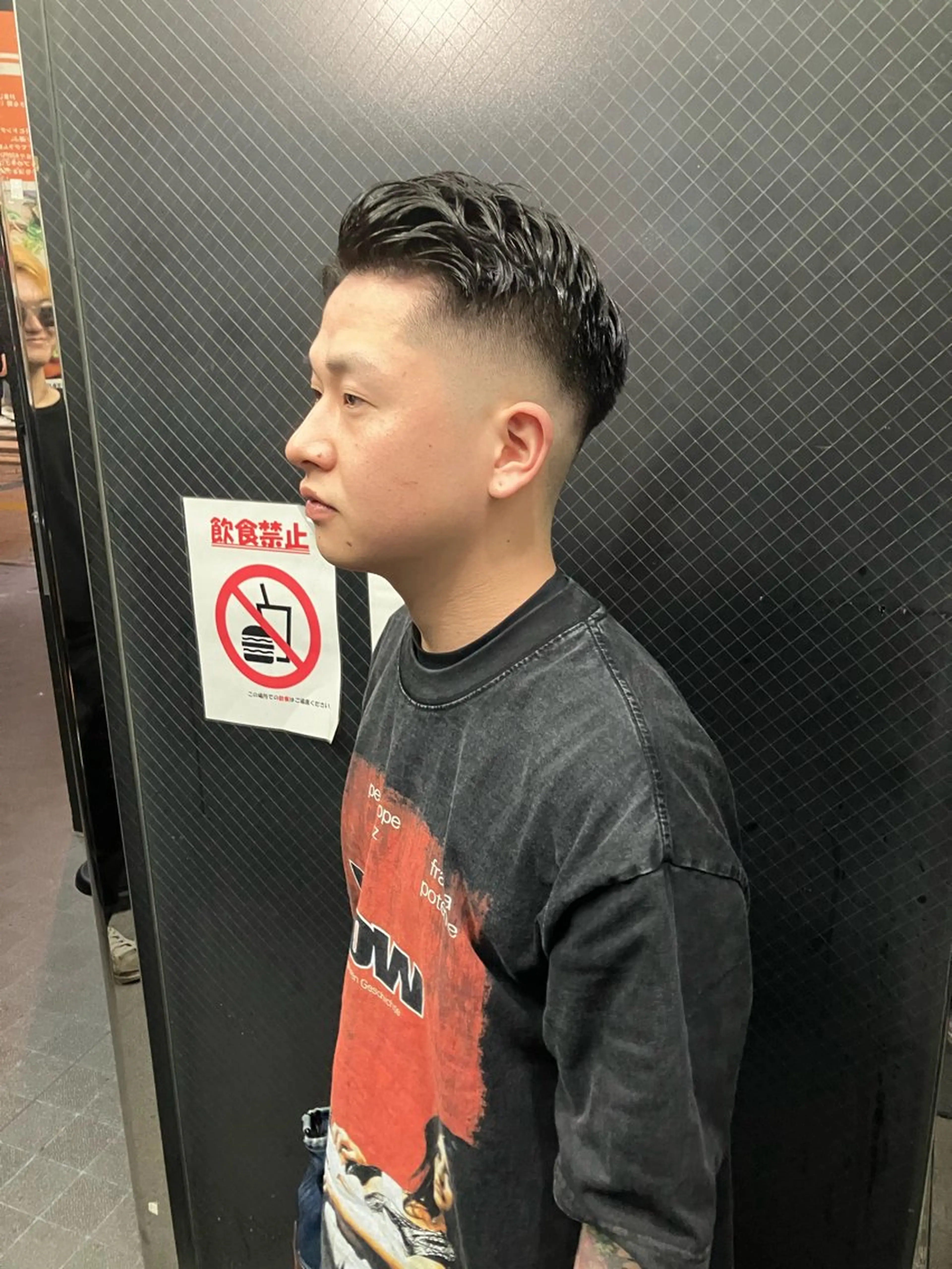 ショート メンズ フェードカット スキンフェード ワガ カズマのヘアスタイル