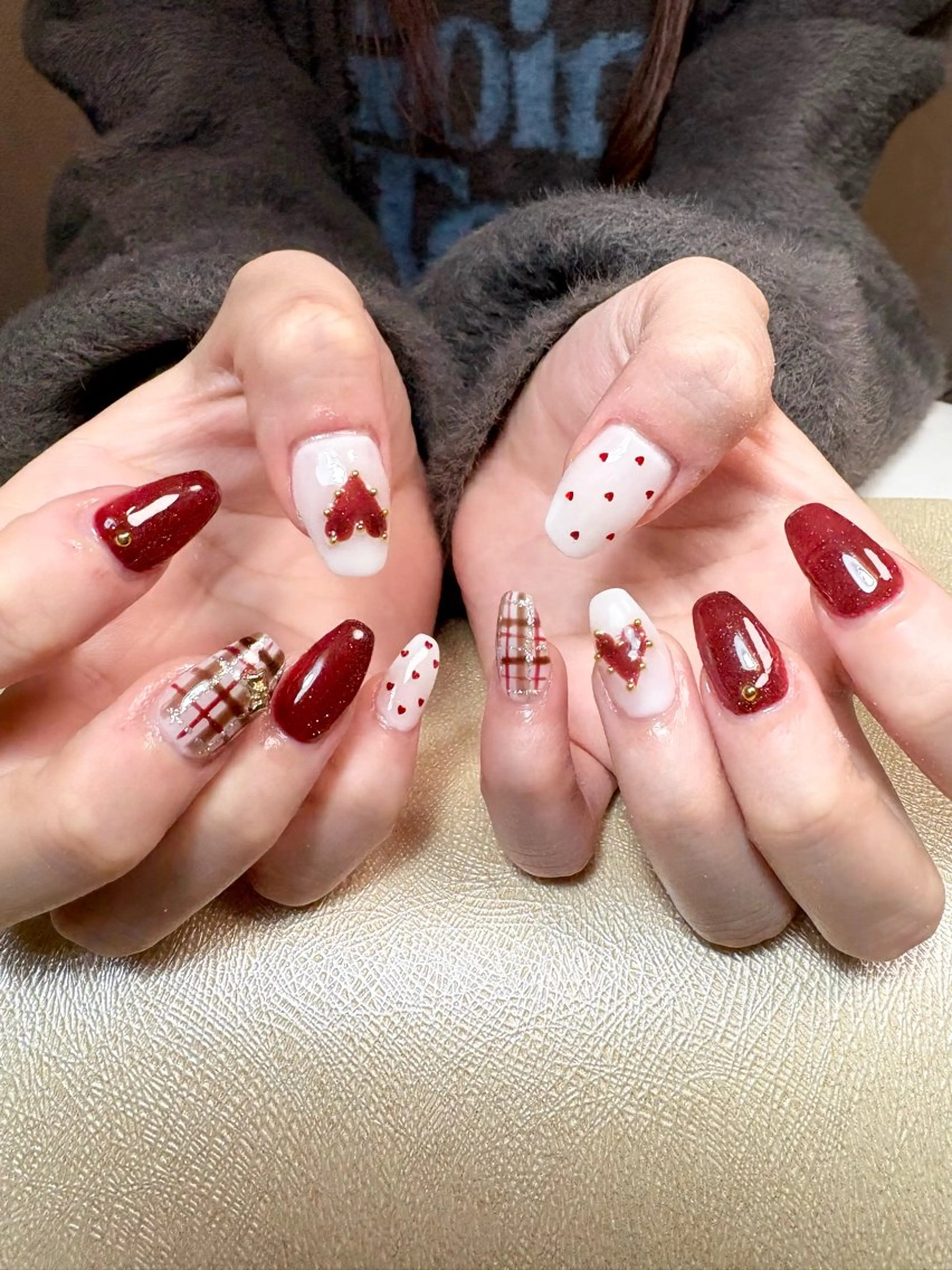 ネイル ボルドー ハート 持ち込み ホワイト ✨韓国✨nail salonLumieのネイルデザイン