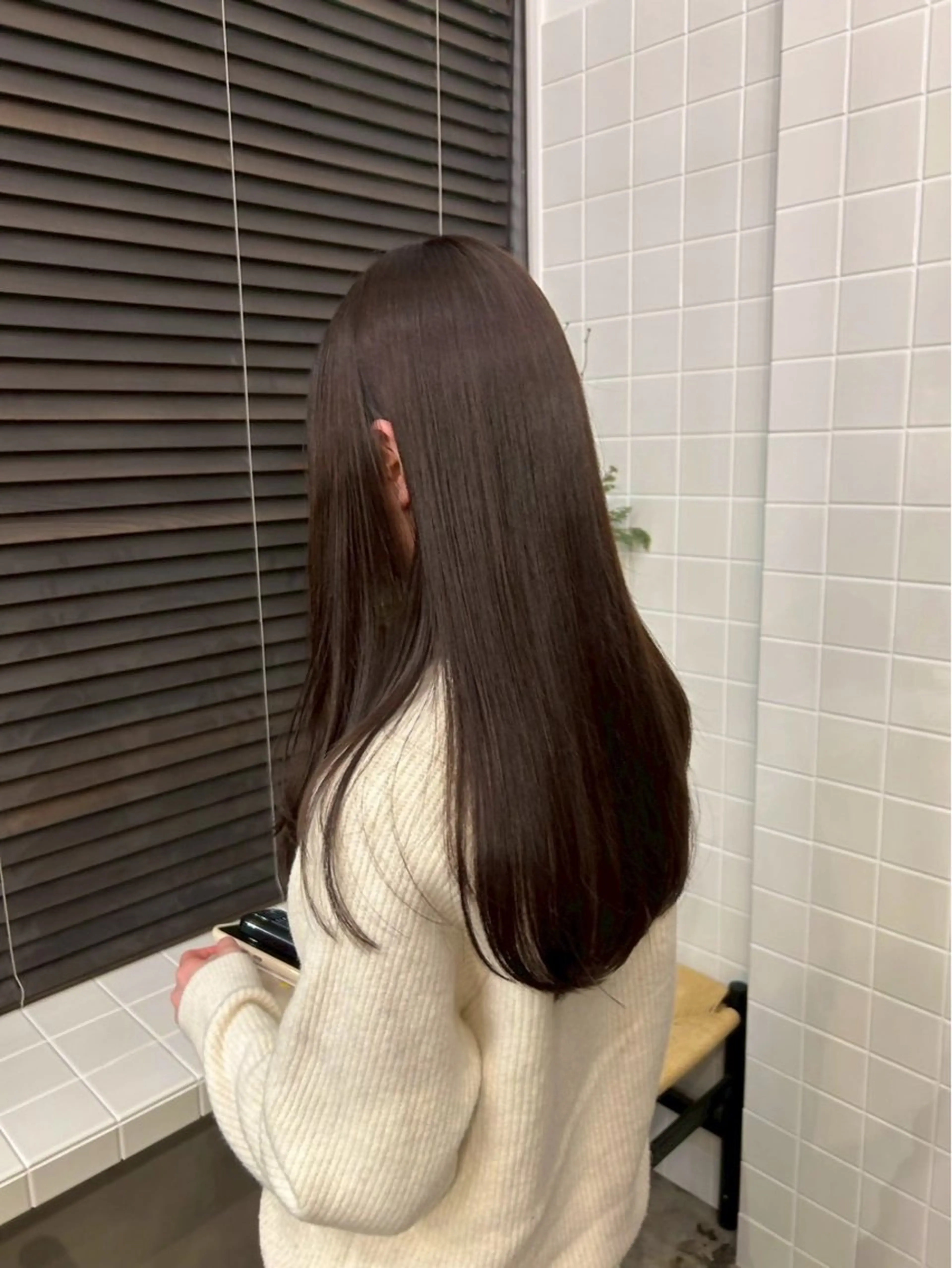 ロング カラー 伊藤 映実里のヘアスタイル