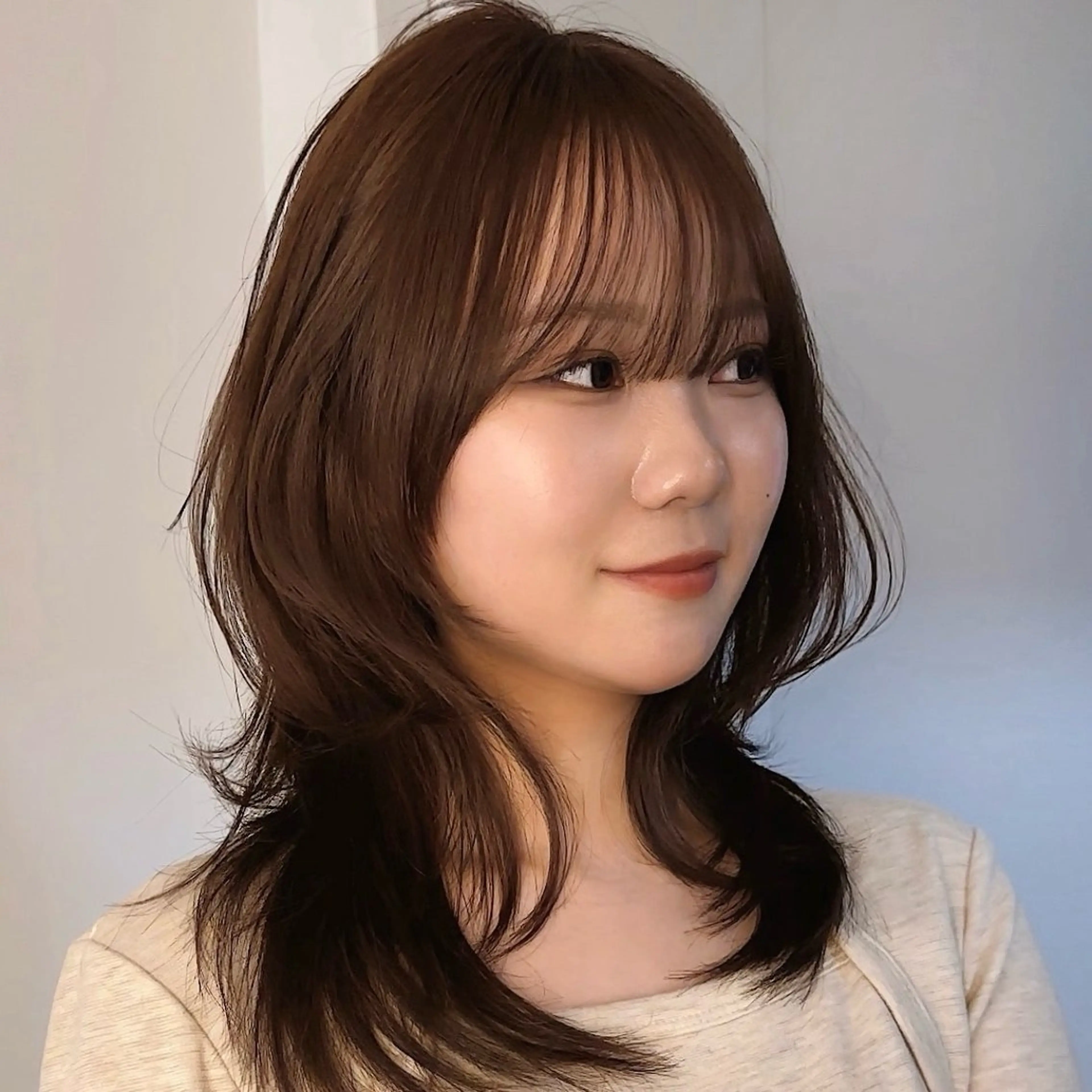 セミロング 岸本 理希のヘアスタイル