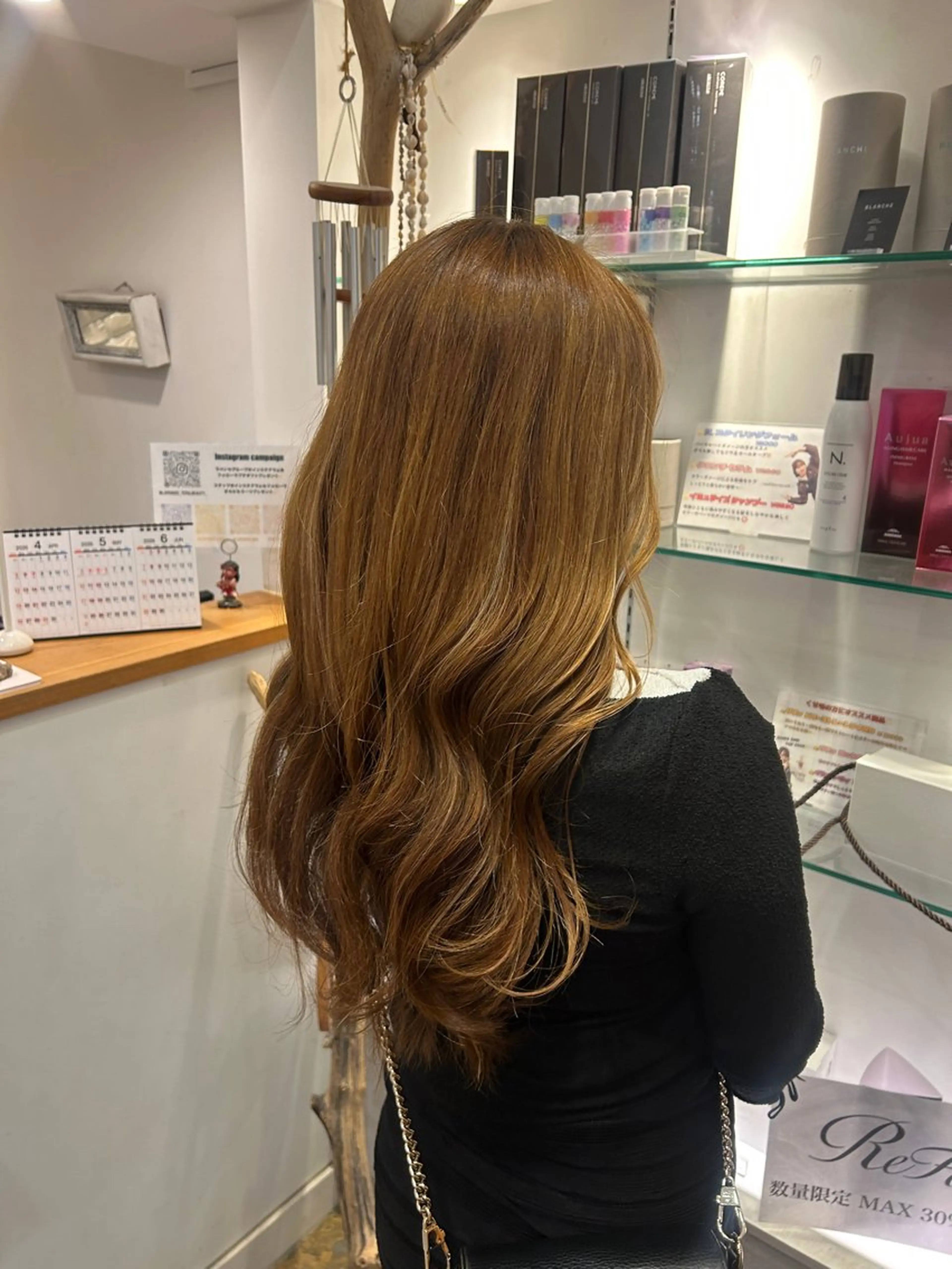 ロング ヘアカラー 太田 絵麻のヘアスタイル