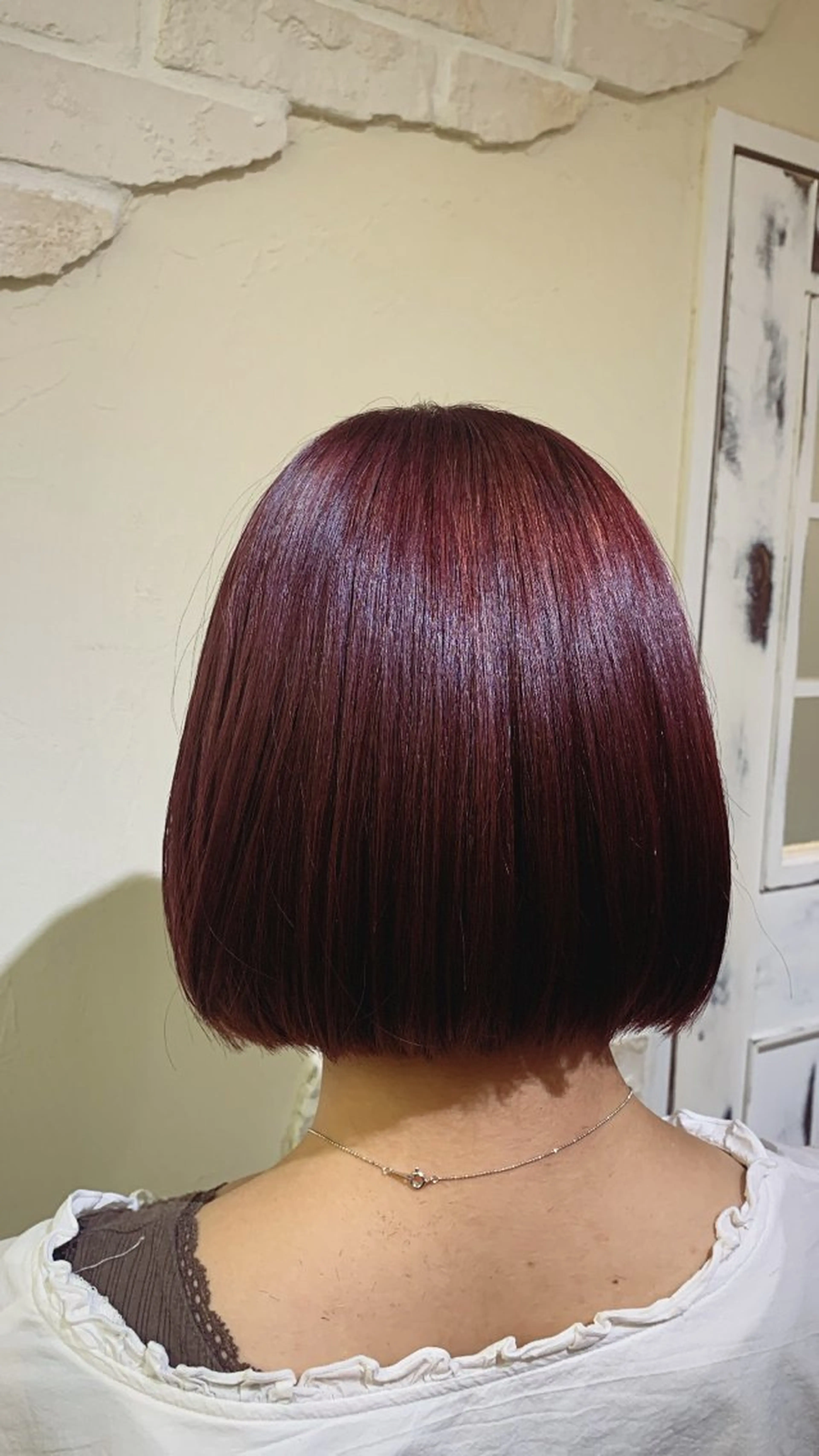 ショート カット ヘアカラー 小嶋 美里のヘアスタイル