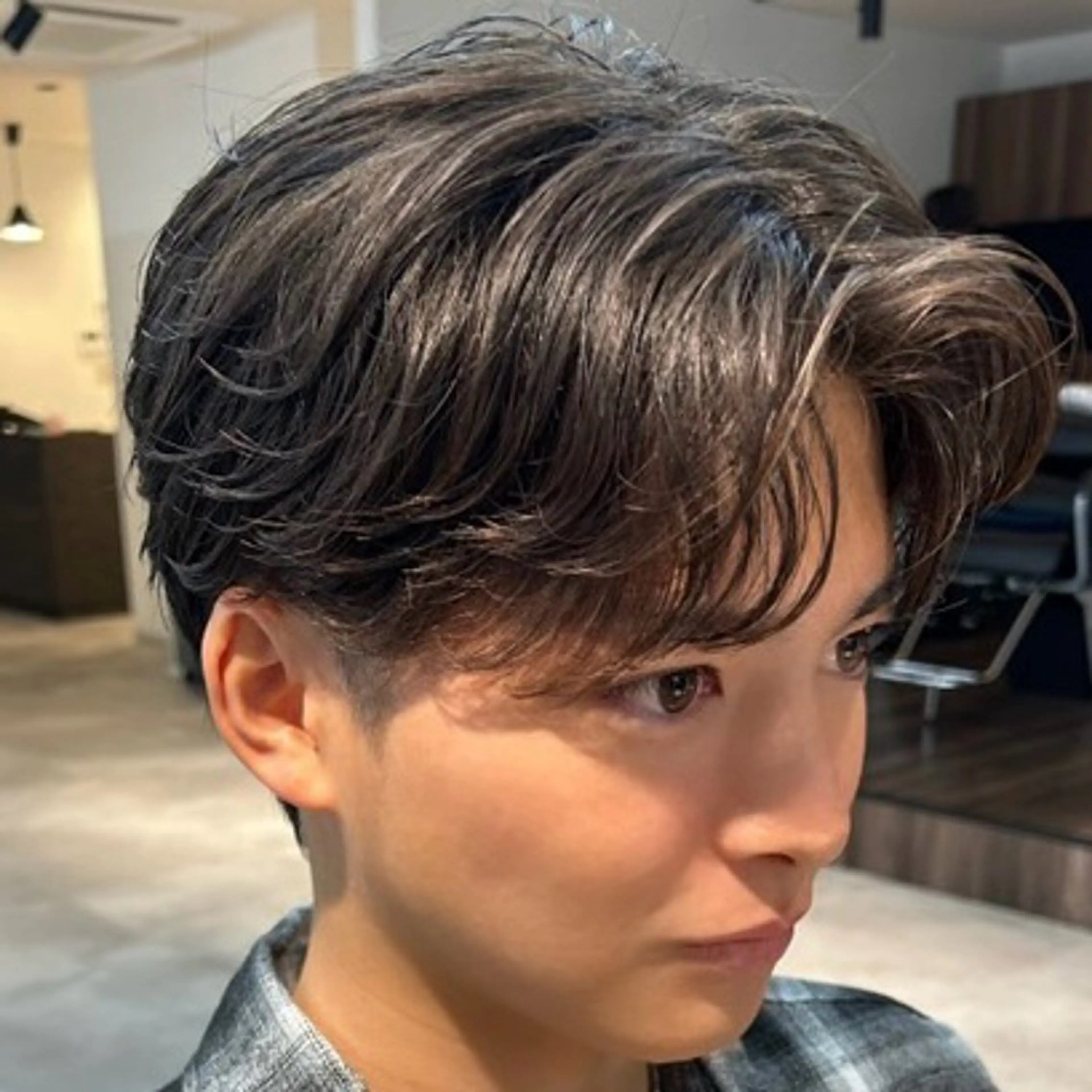 パーマ メンズ センターパート フェザーパーマ メンズ韓国風 メンズパーマ ニュアンスパーマ カット パーマ 男の理想を叶える🔥 メンズパーマ特化|関のヘアスタイル