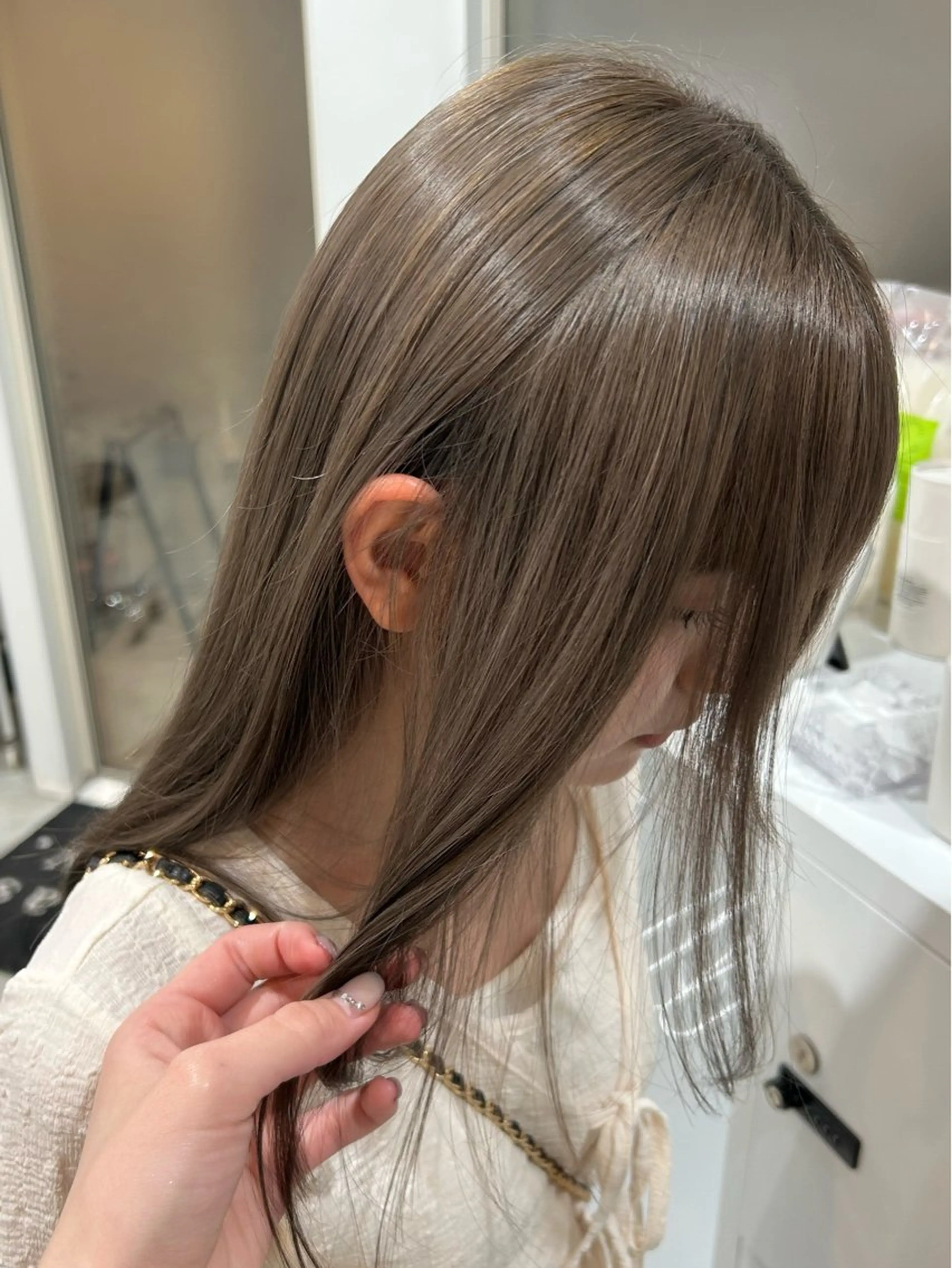 ロング カラー ヘアカラー トリートメント ヘアセット ベージュカラー🐑 レイヤー🤎塚原優芽のヘアスタイル