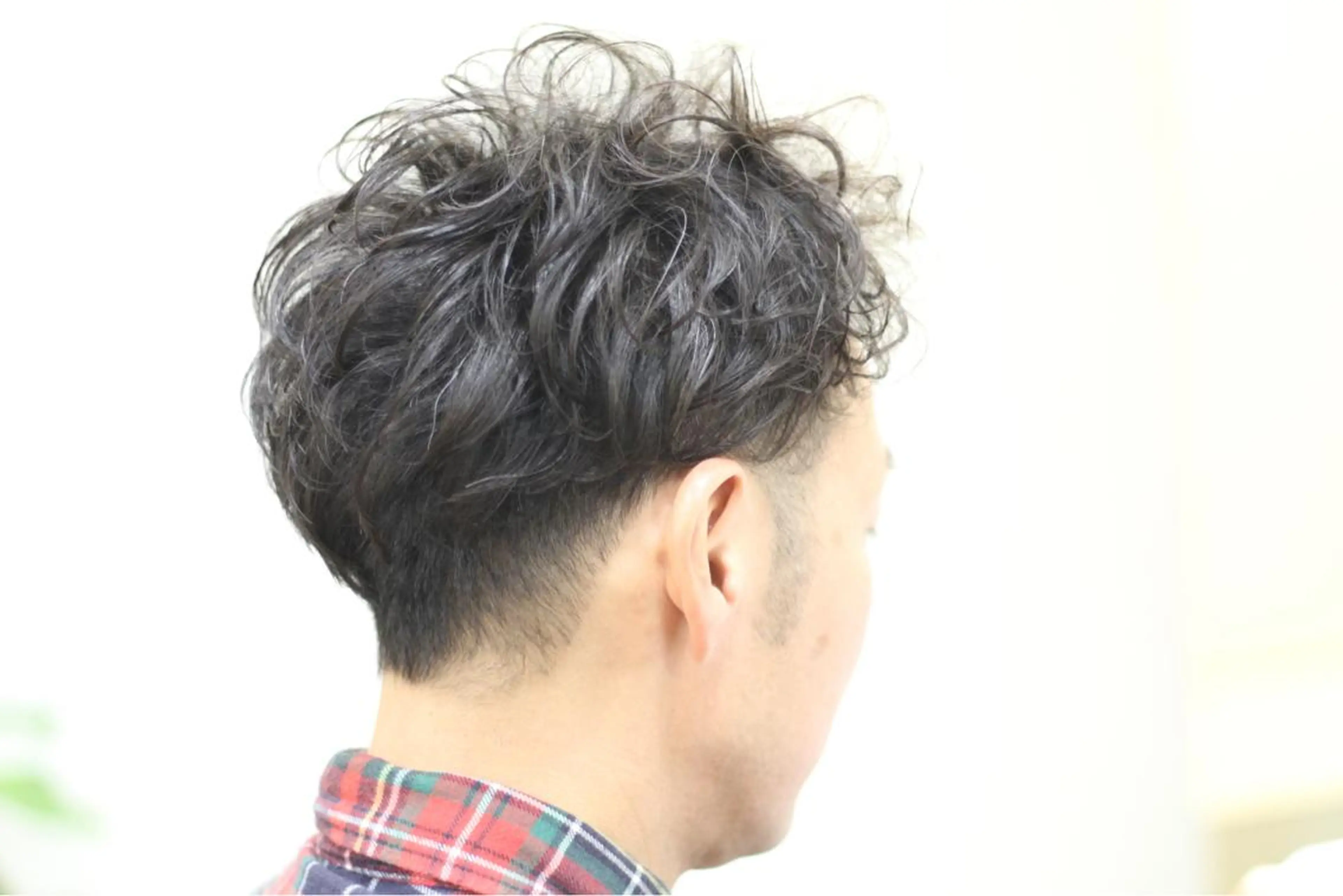 ショート パーマ メンズ メンズパーマ ツーブロック 矢島 真樹のヘアスタイル