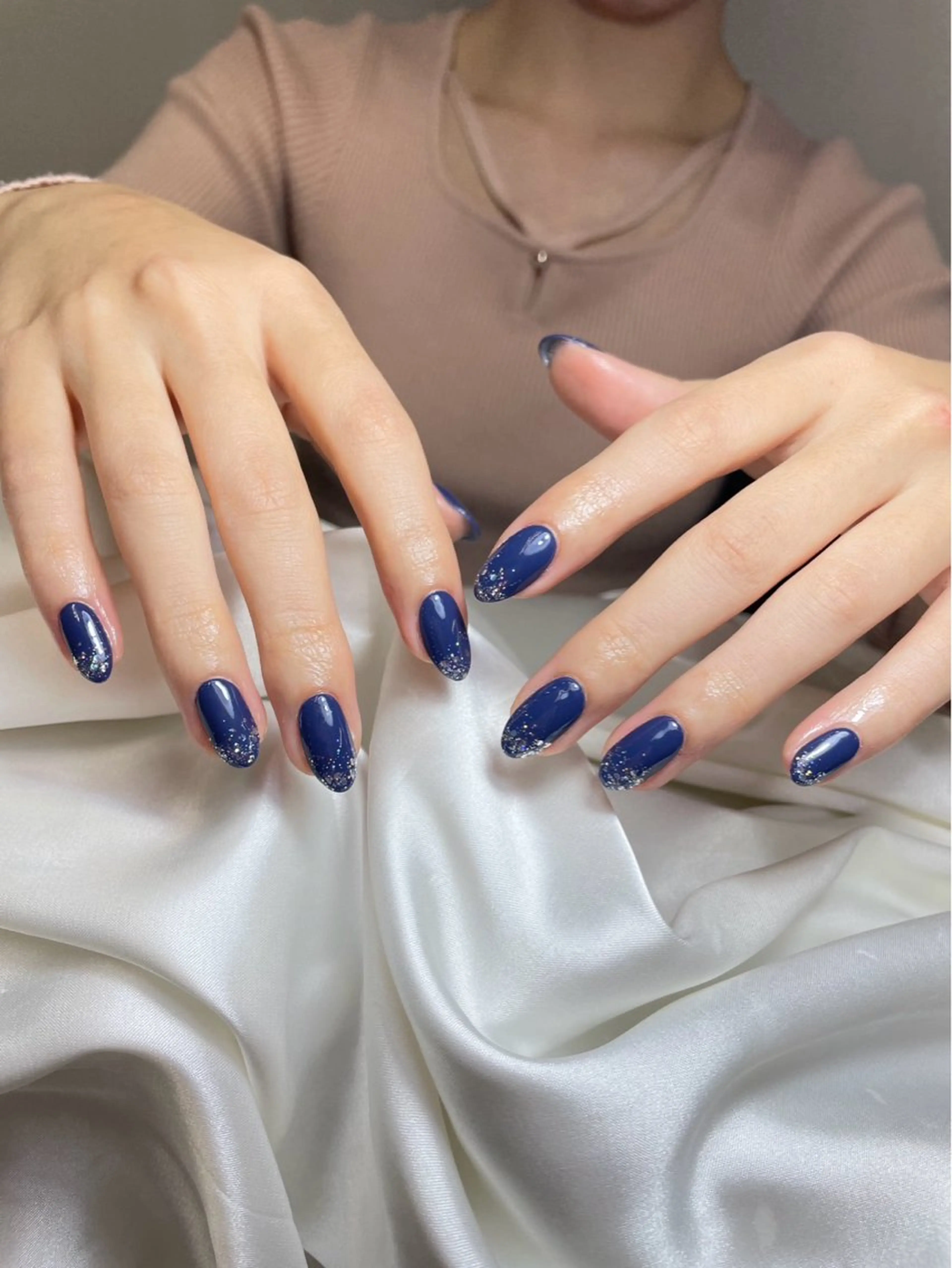 ネイル チークネイル 長さ出し フットネイル ジェルネイル 卒業式 𝓐𝓷𝓻𝓲 XiinhNailのネイルデザイン