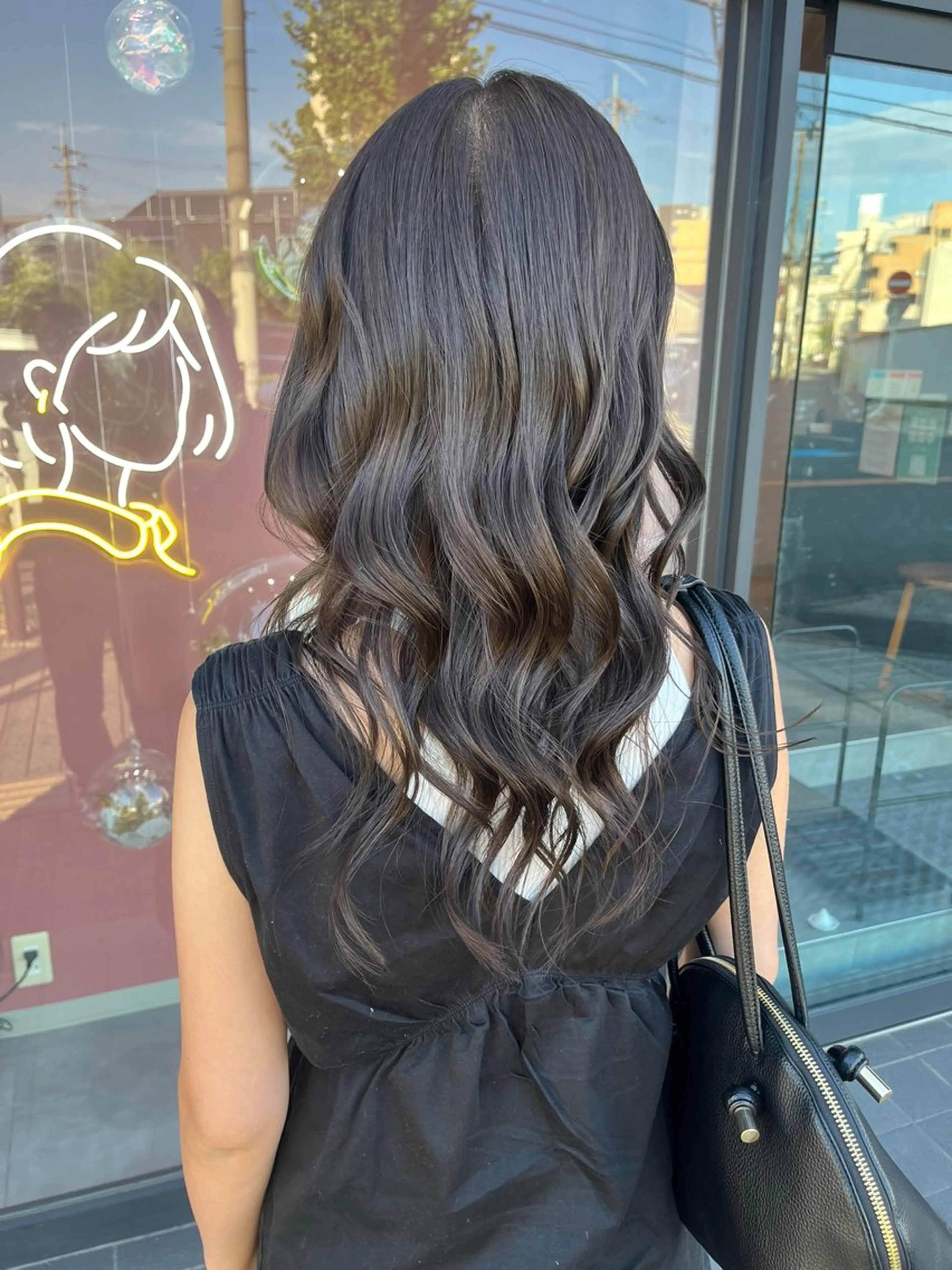 カラー 西原 愛紗のヘアスタイル