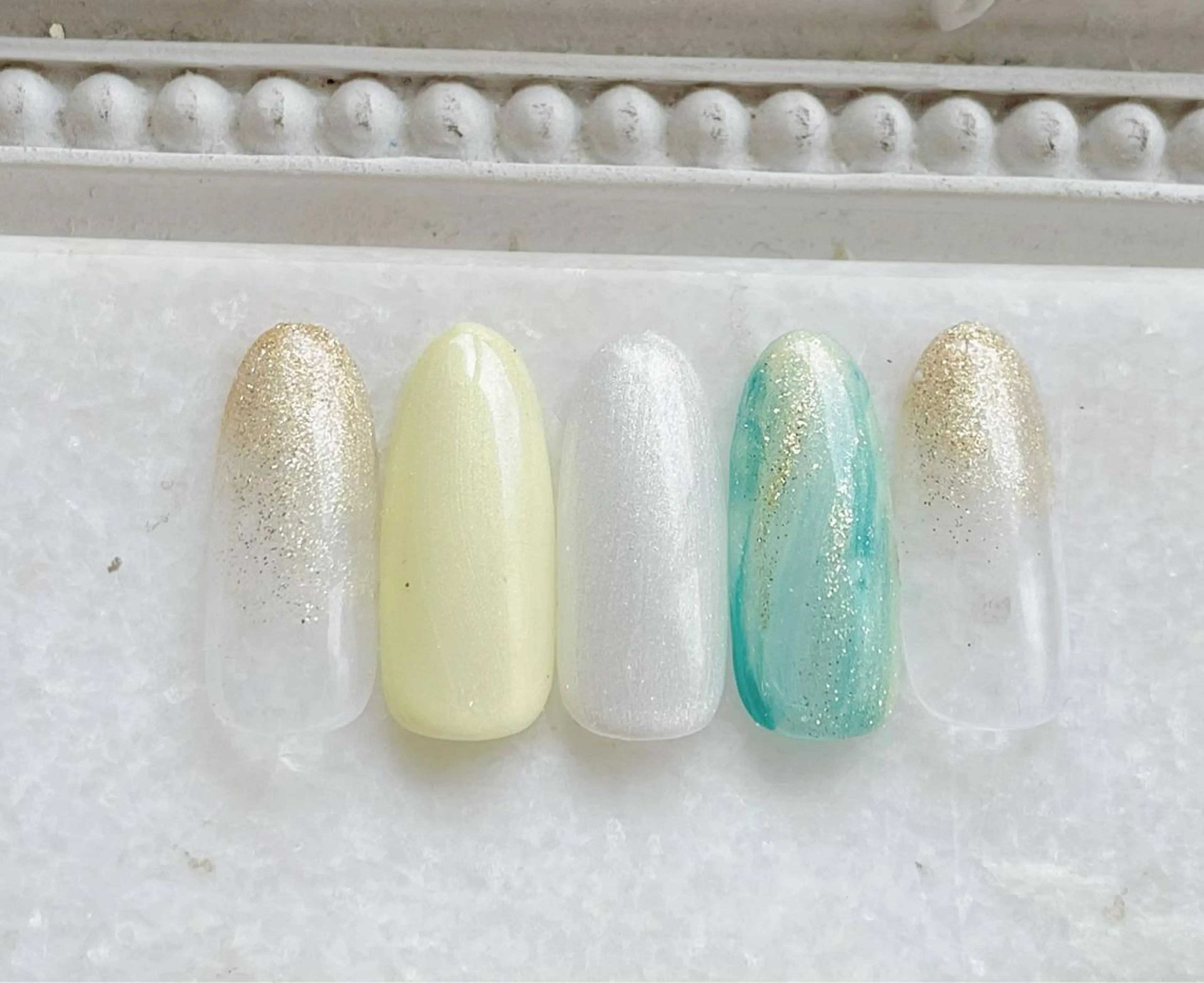 ネイル ジェルネイル キラキラネイル パラジェル 夏ネイル ハンドネイル Satomi  のネイルデザイン