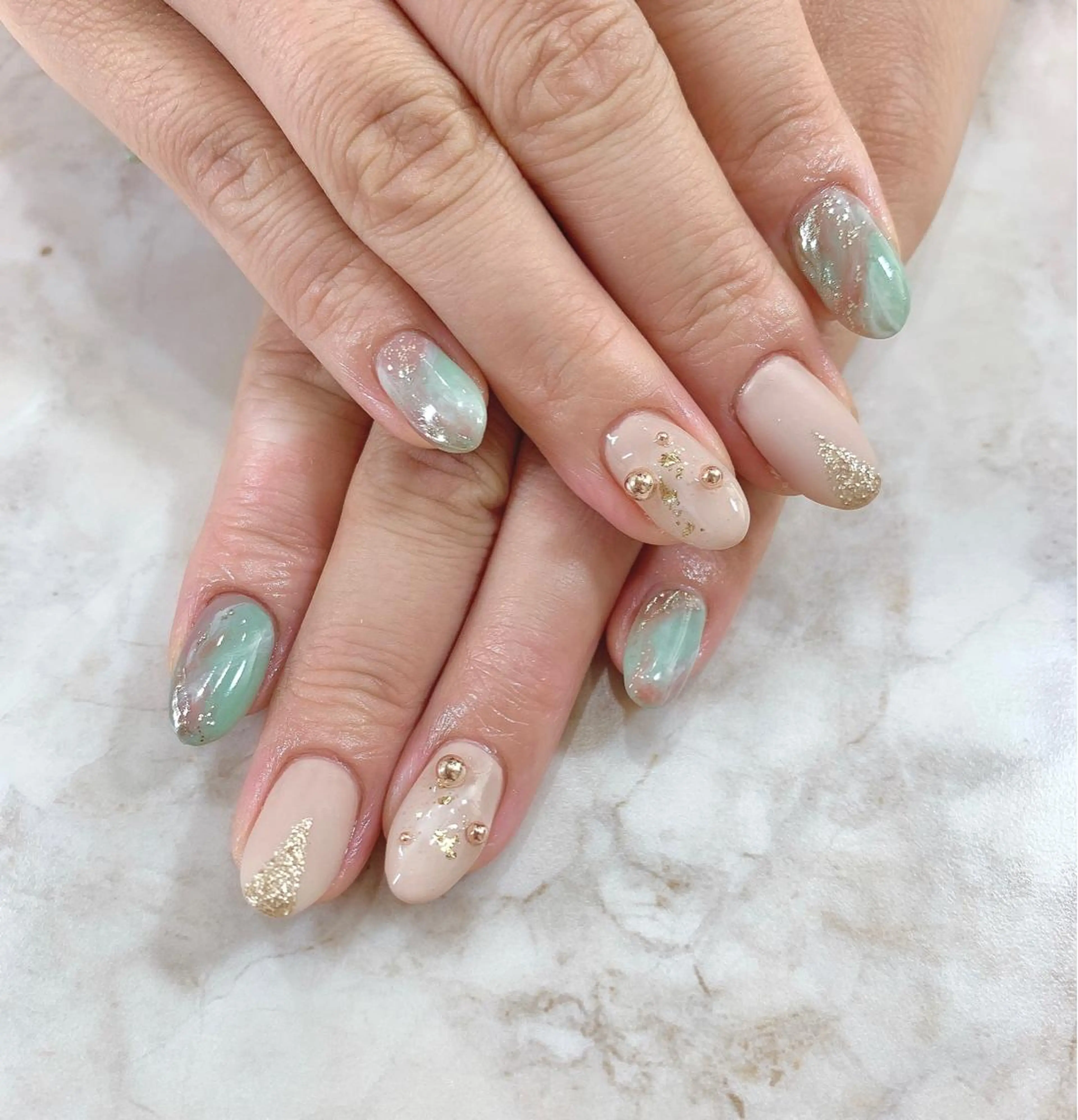 ネイル ハンドネイル 𝐑𝐞𝐯𝐢𝐨 ___堺市西区のマツエク・マツパデザイン