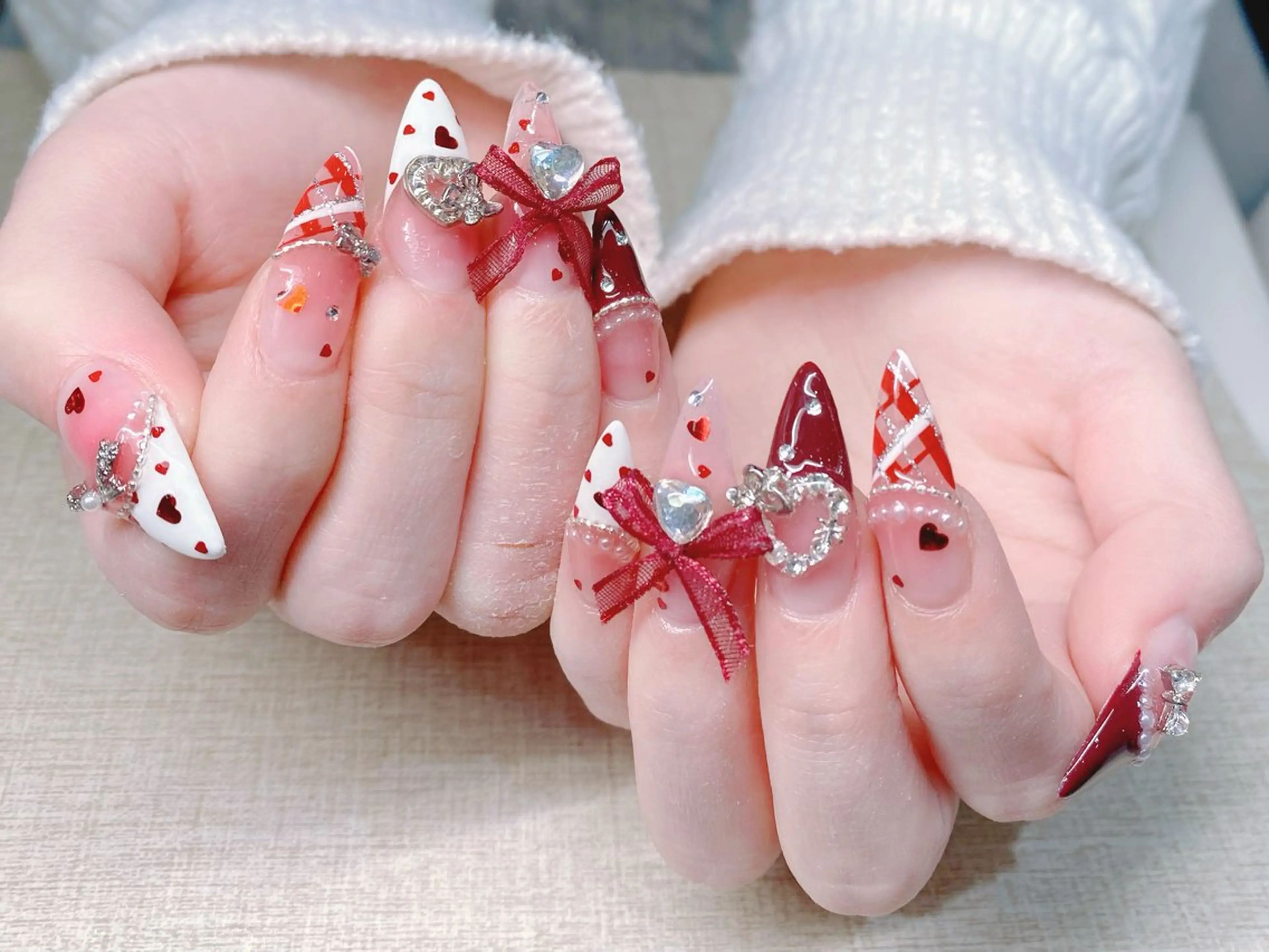 ネイル オーロラネイル ブルー チークネイル 長さ出し フットネイル ハンドネイル チップ長さ出し 専門店のネイルデザイン