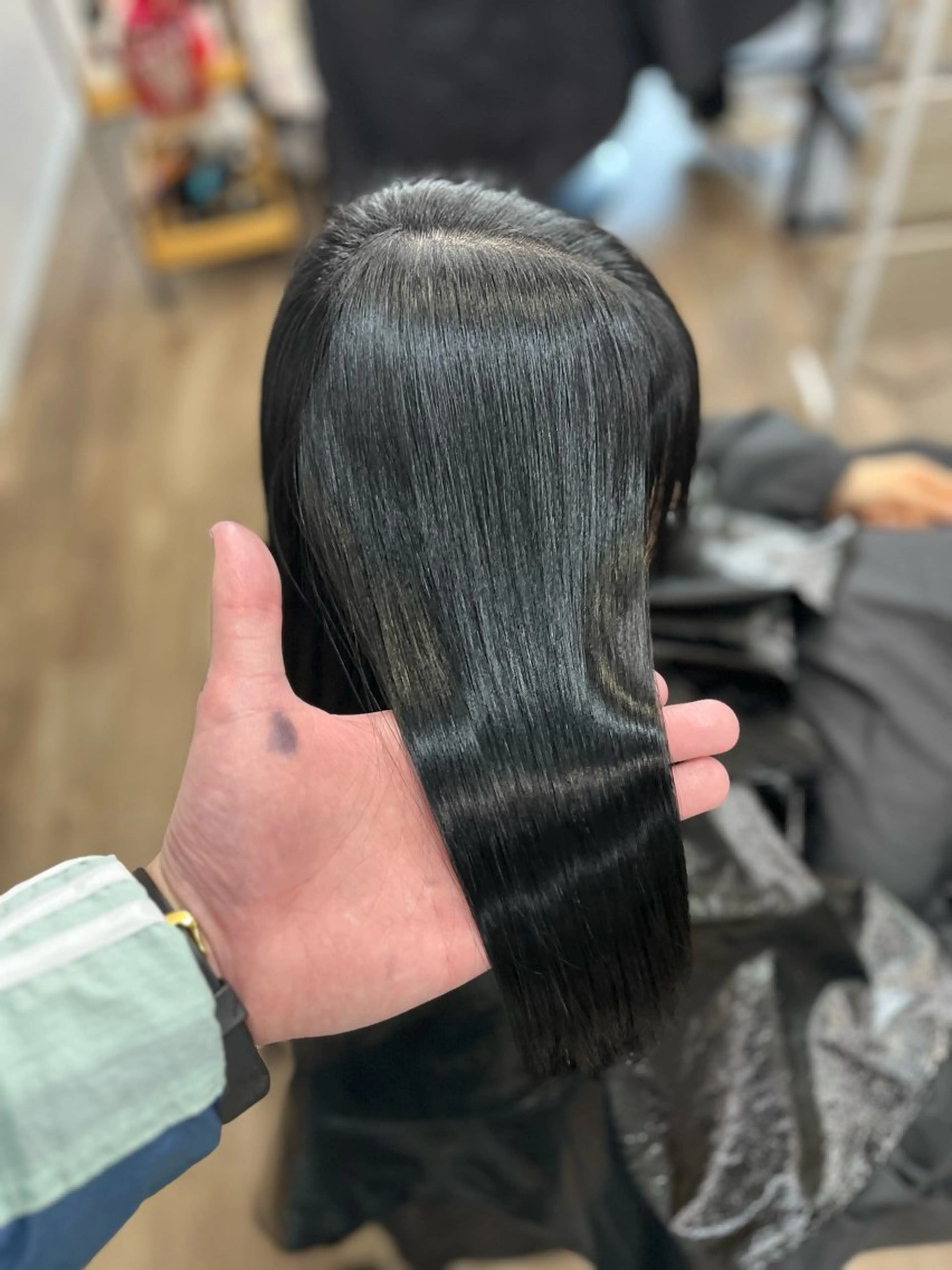 セミロング 美髪縮毛矯正 柳田尚紀のヘアスタイル