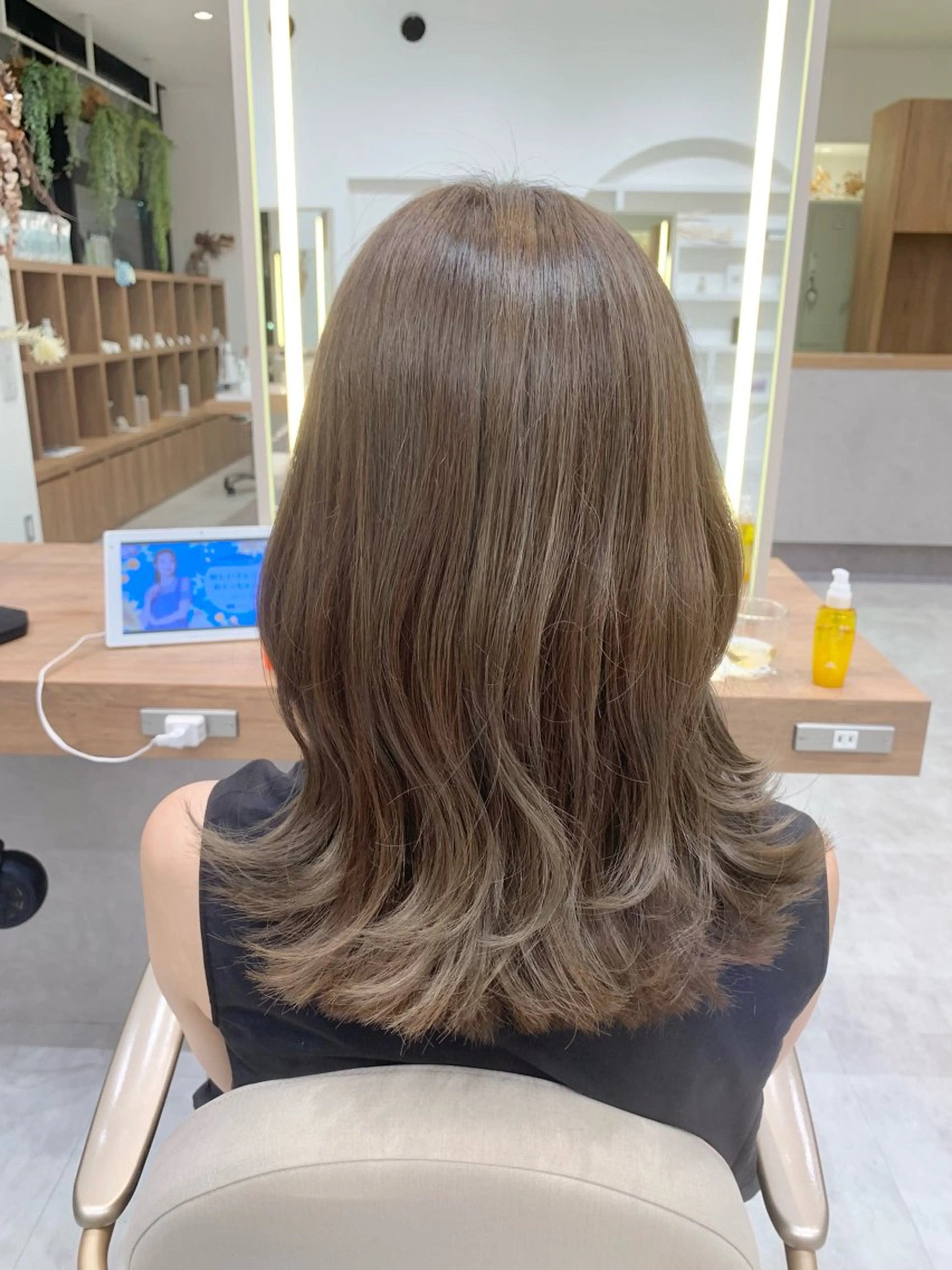 ヘアカラー トリートメント 高麗邉 莉央のヘアスタイル