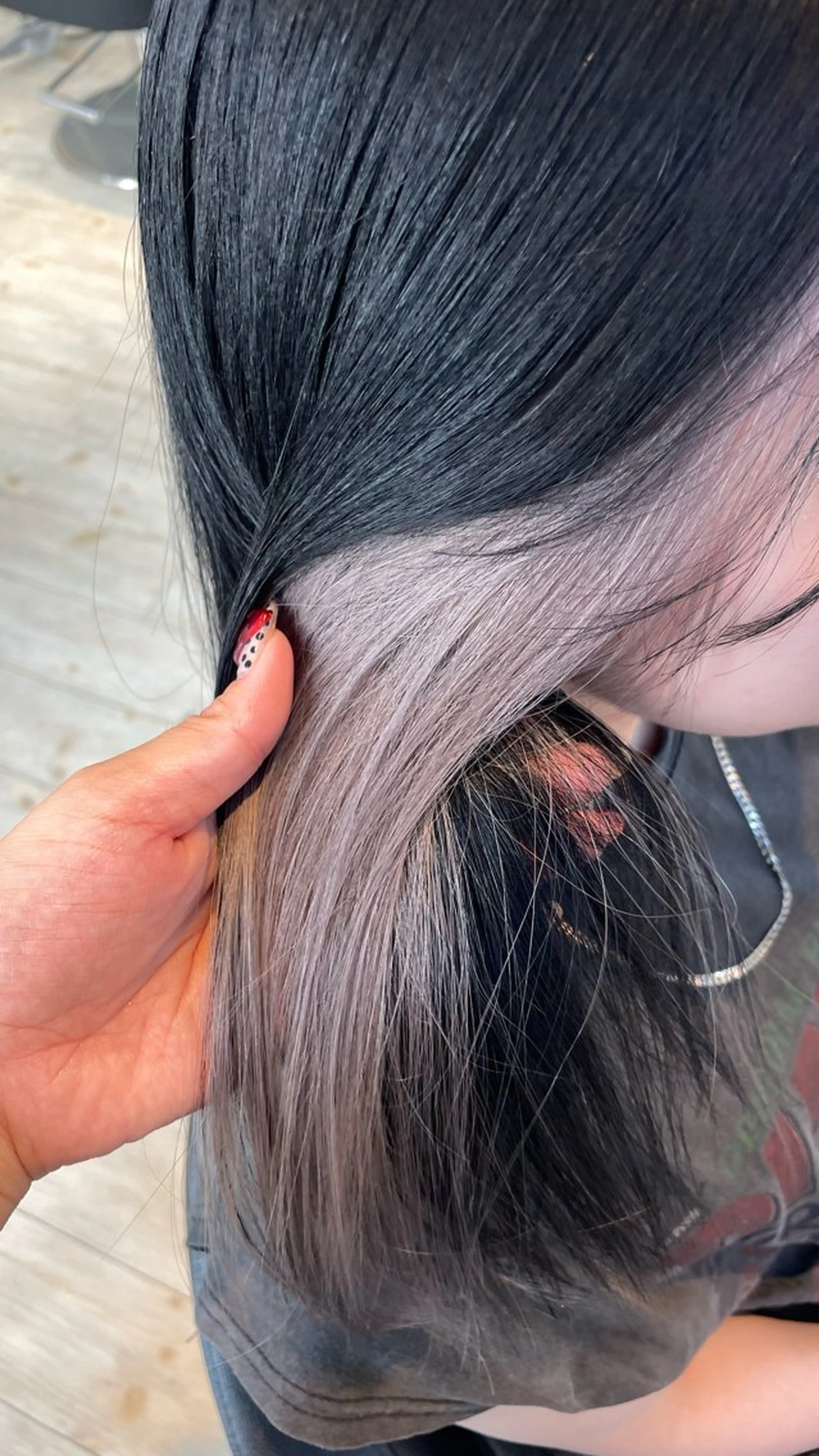 ミディアム カラー ブリーチ ヘアカラー トリートメント ブリーチ/髪質改善/ ハイトーン/暖色のヘアスタイル