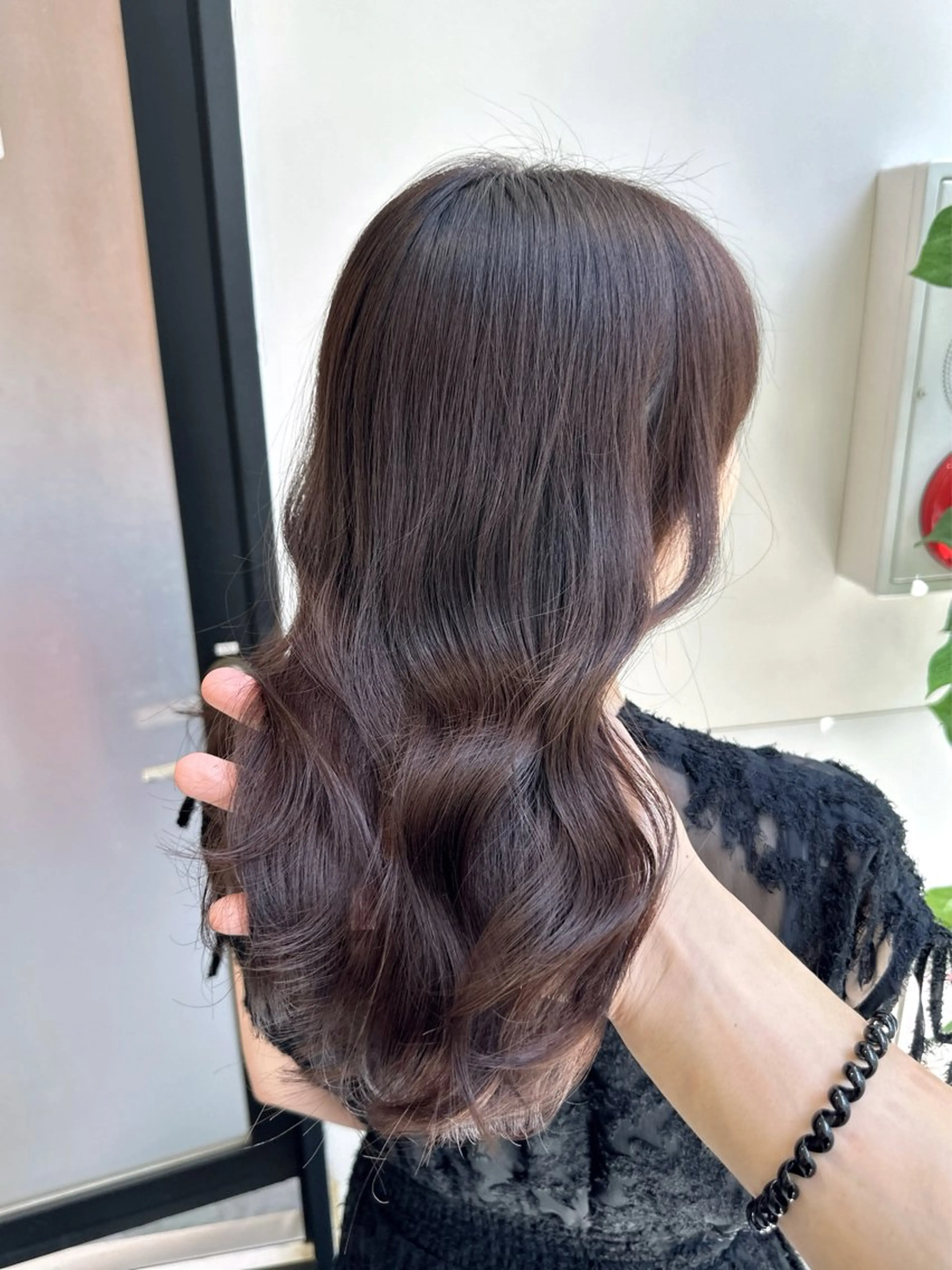 ミディアム カラー ブリーチ グレージュ ラベンダーカラー ラベンダーグレージュ ラベンダーグレー カット ヘアカラー トリートメント LUMO所属・矢野 晃平のヘアスタイル