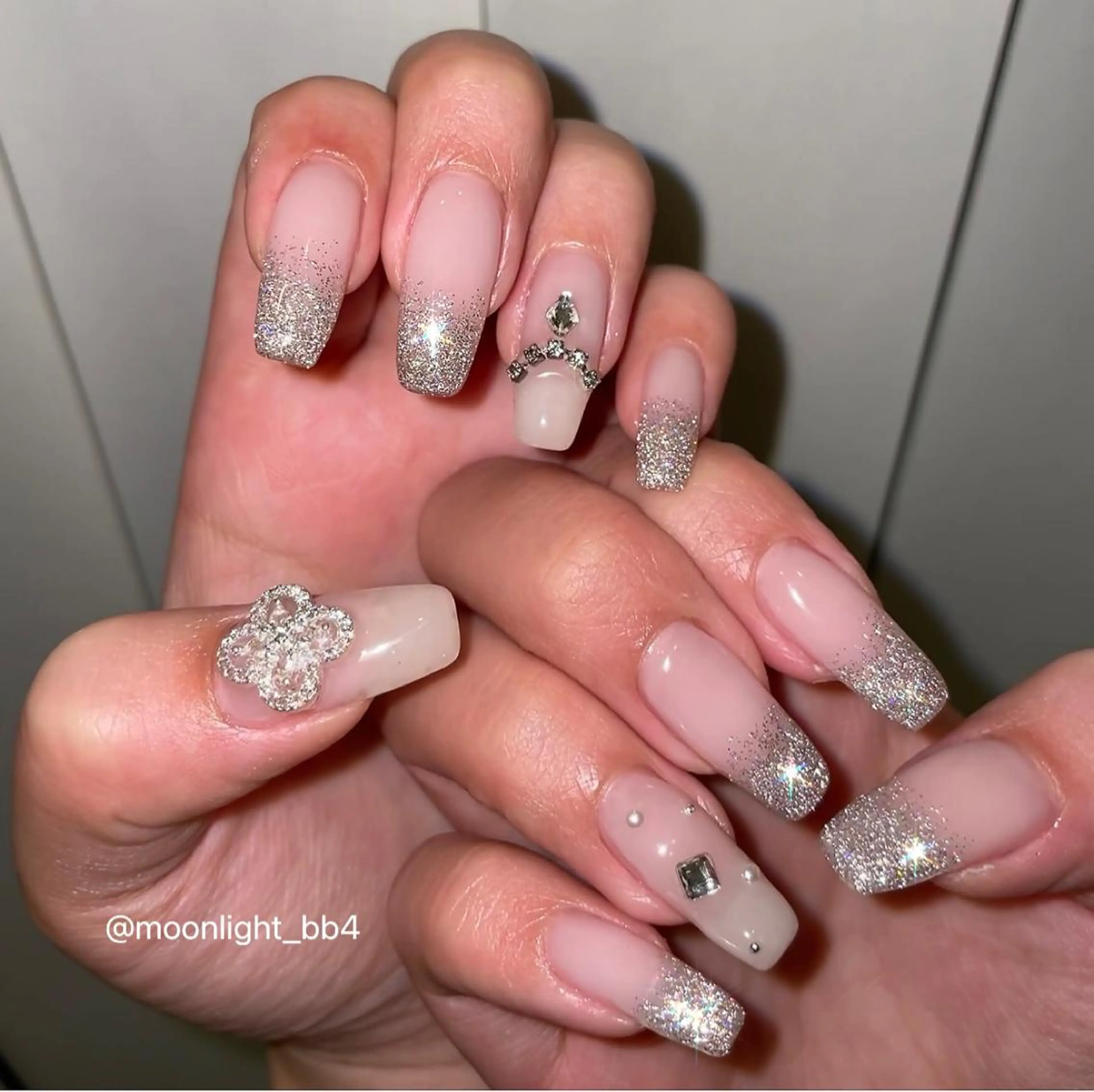 ネイル MoonLight MIHOのネイルデザイン