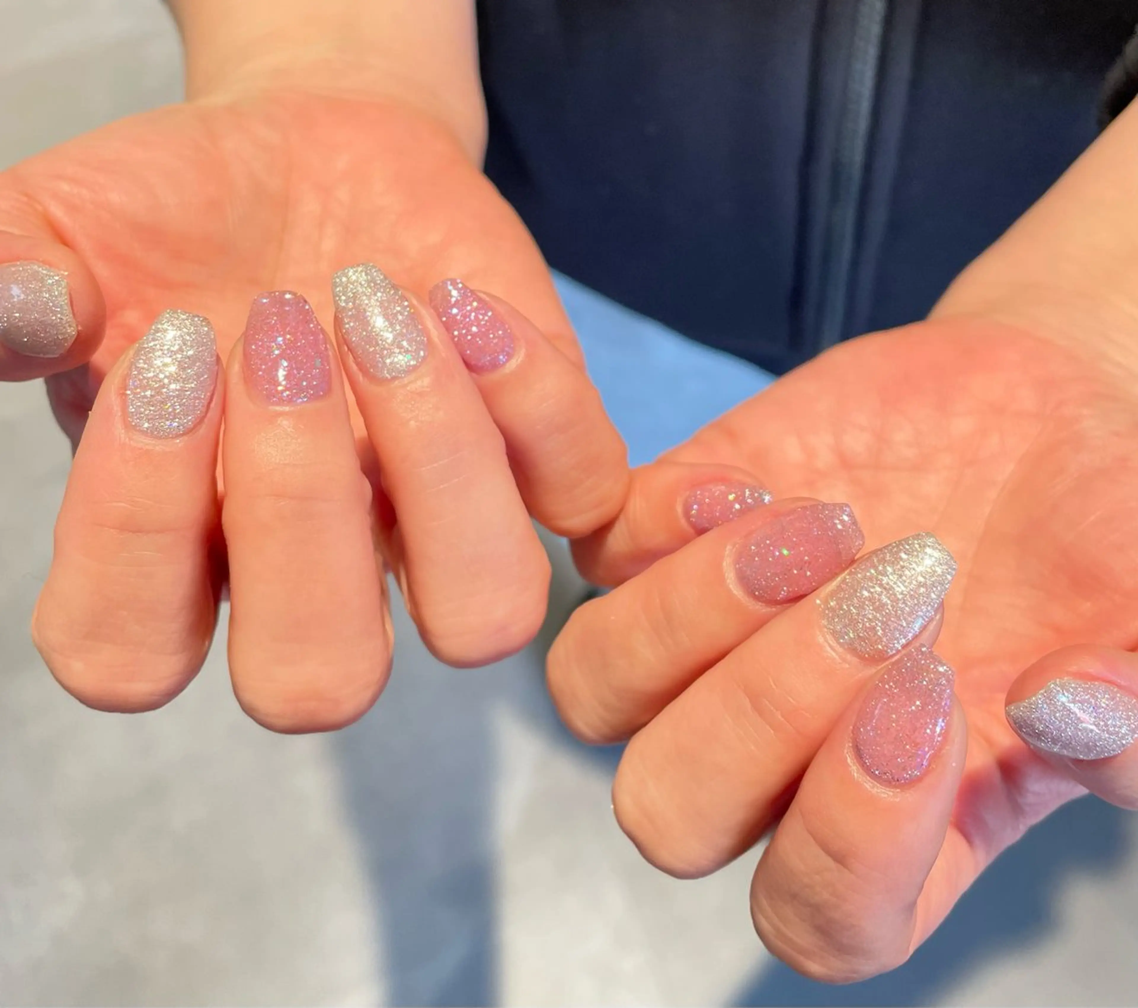 ネイル LEGIT nail AKARIのネイルデザイン
