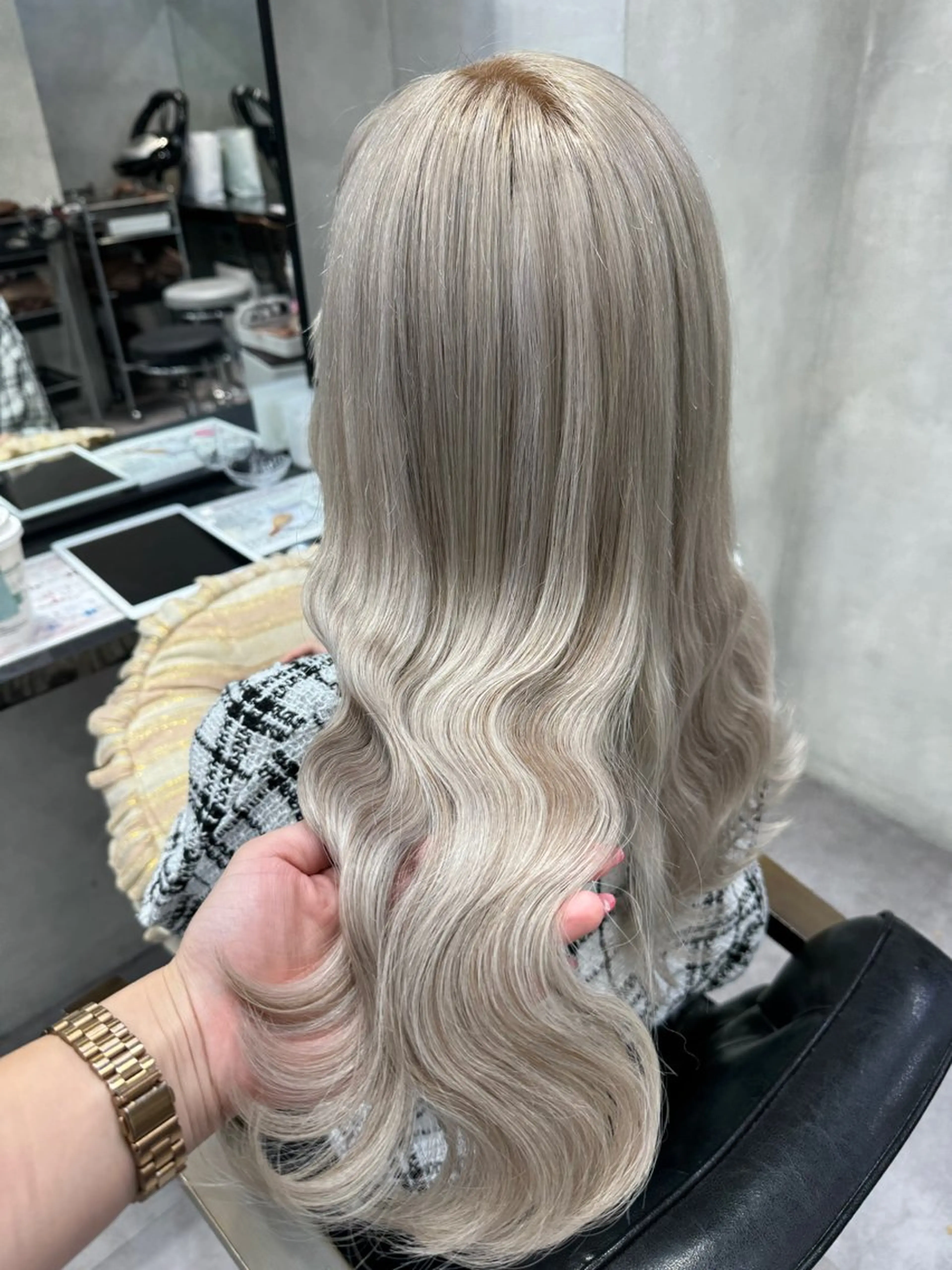 ロング カラー ヘアアレンジ シールエクステ アッシュ バレイヤージュ ベージュカラー 黒髪 カット ヘアカラー エクステ ar+ ❤︎ maiのヘアスタイル