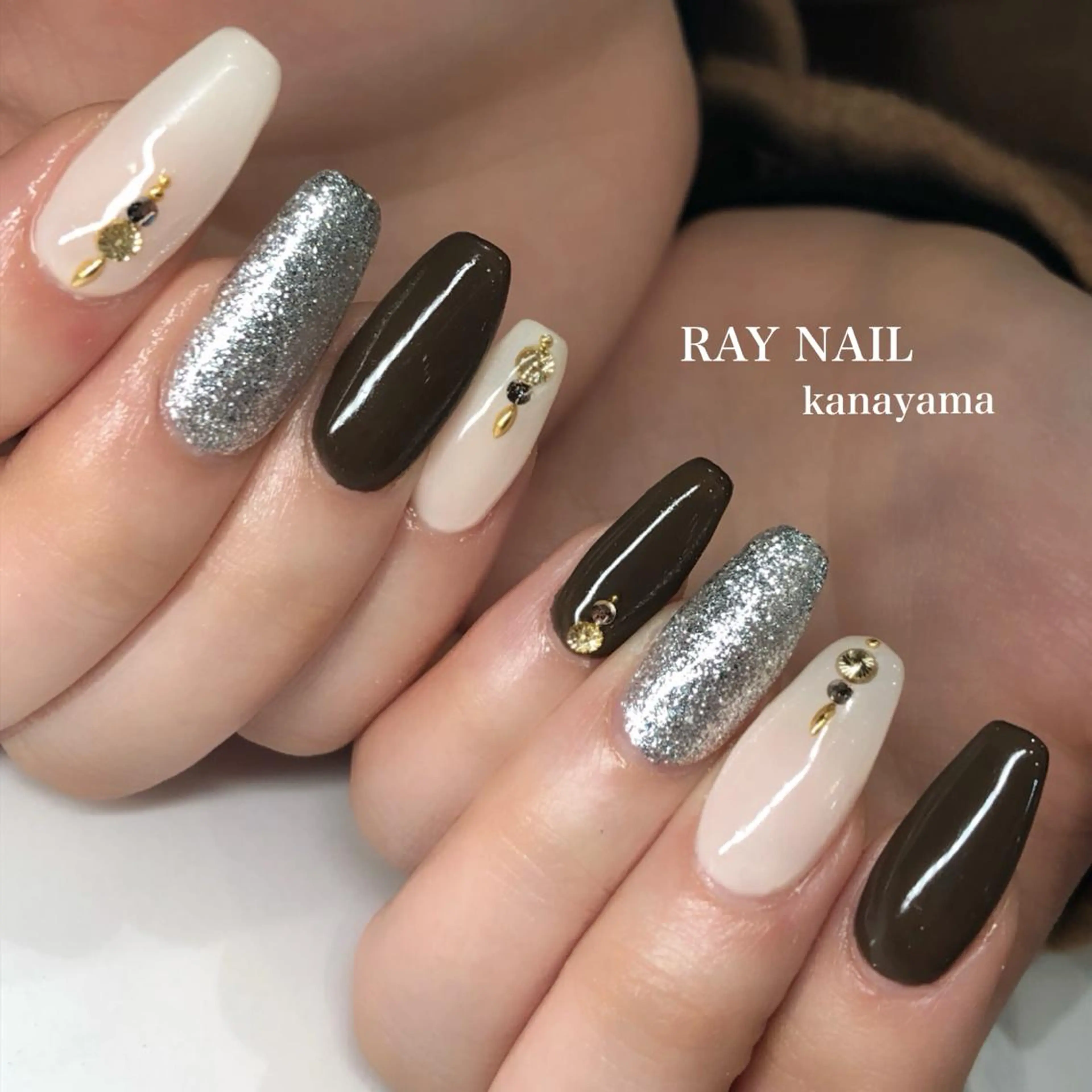 ネイル スクエアネイル ハンドネイル Arowa 伊田のネイルデザイン