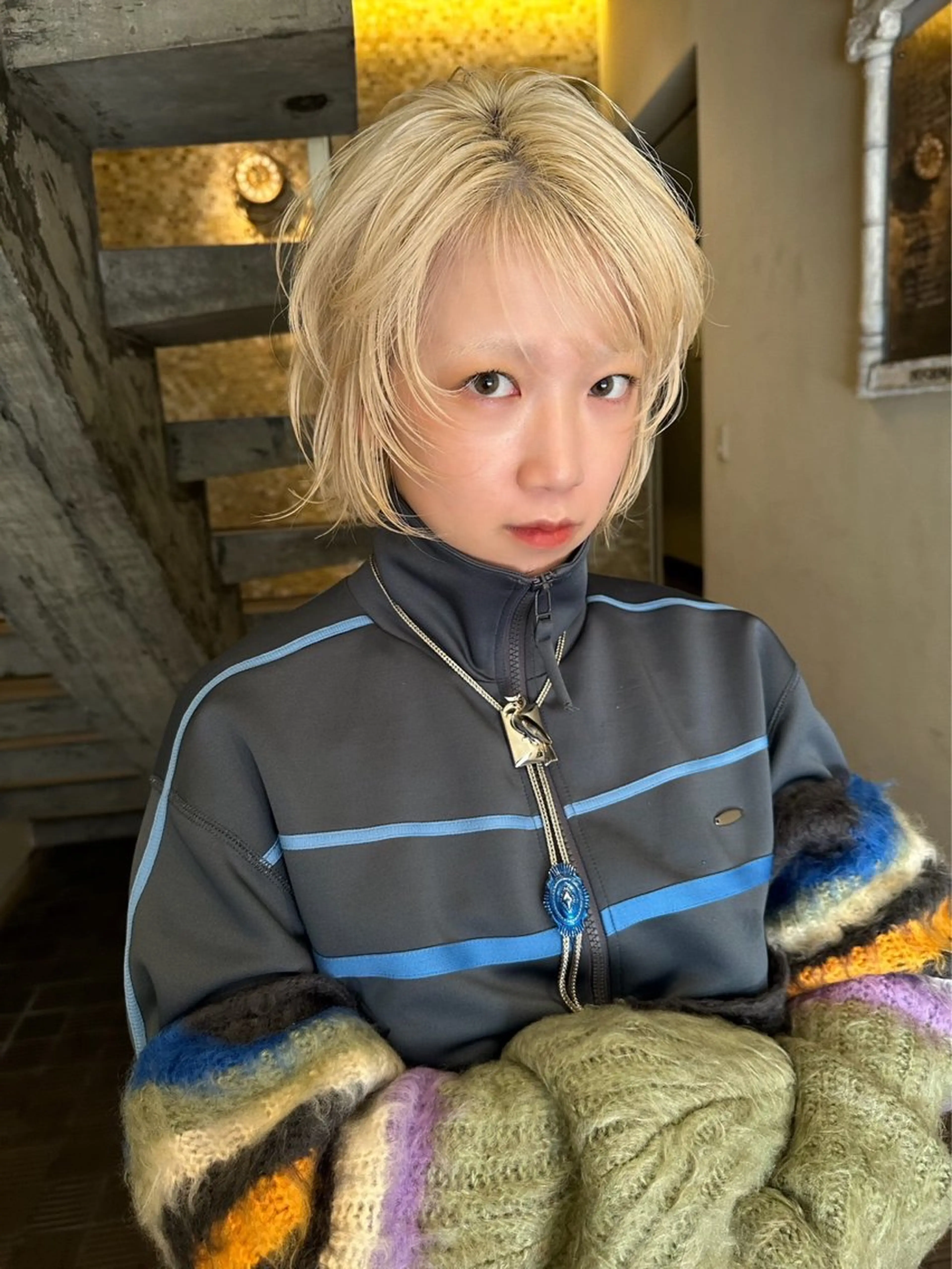 ショート カラー ブリーチ ハイトーン縮毛/縮毛 なーな🎀🤍のヘアスタイル