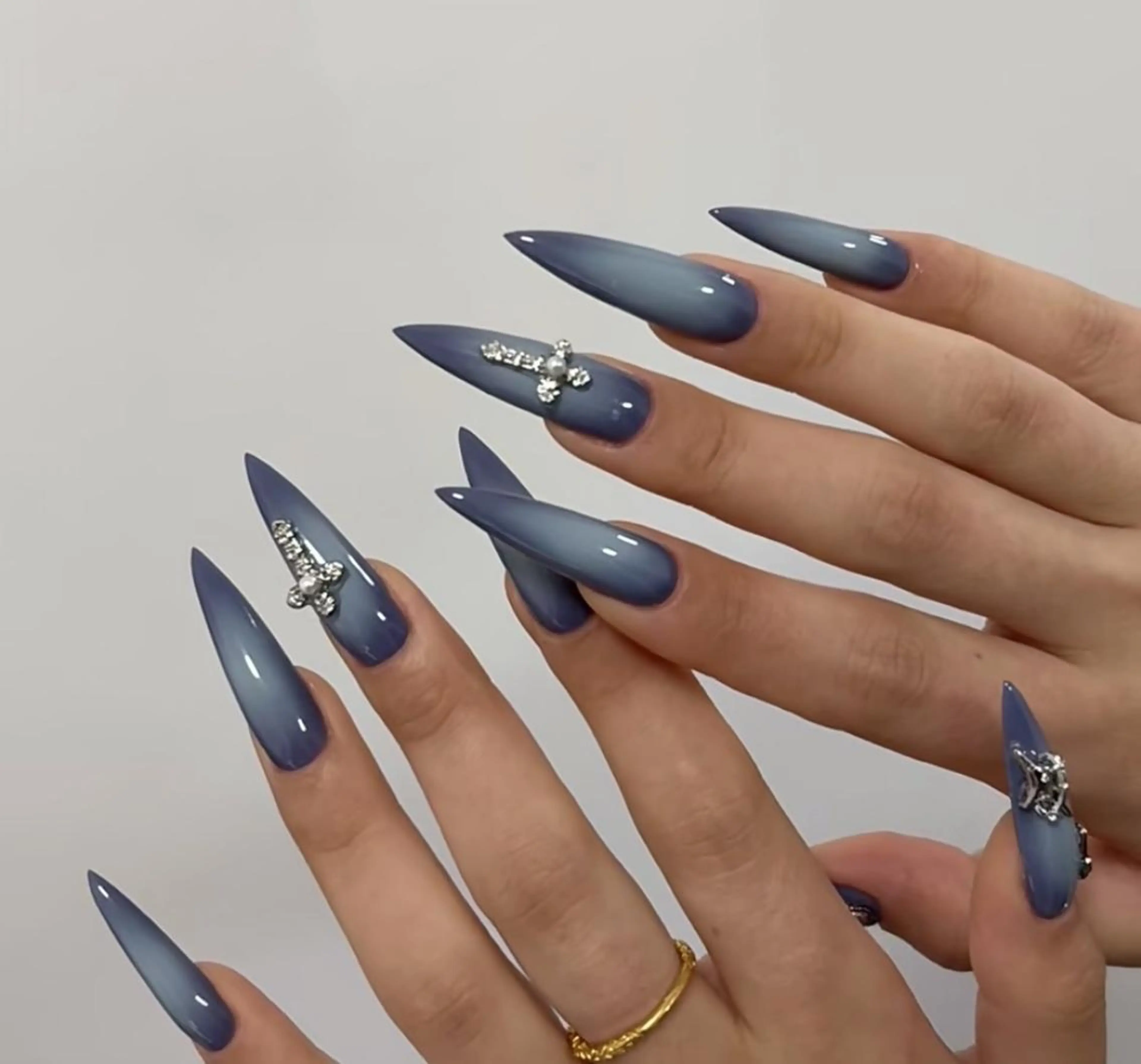 ネイル ハンドネイル 🎀 NaNa_nailのネイルデザイン