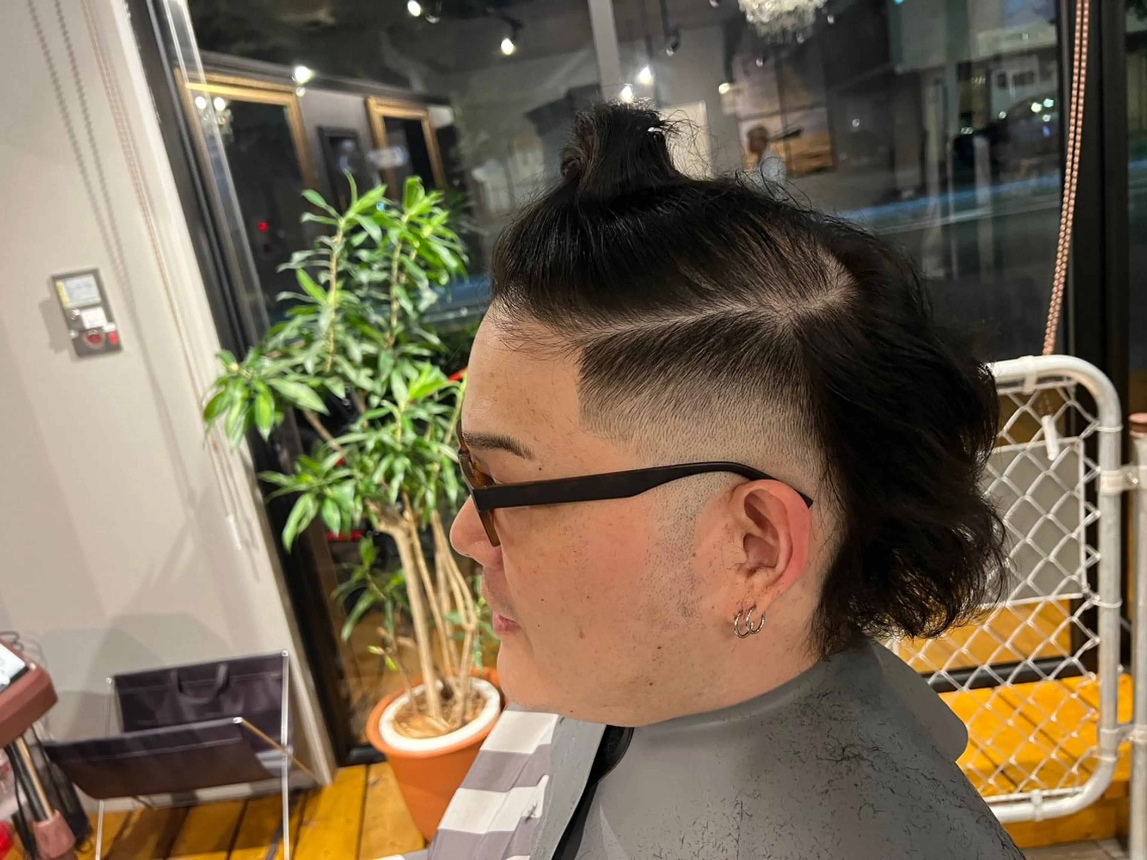 ショート メンズ フェードカット ツーブロック 刈り上げ テヅカ マサユキのヘアスタイル