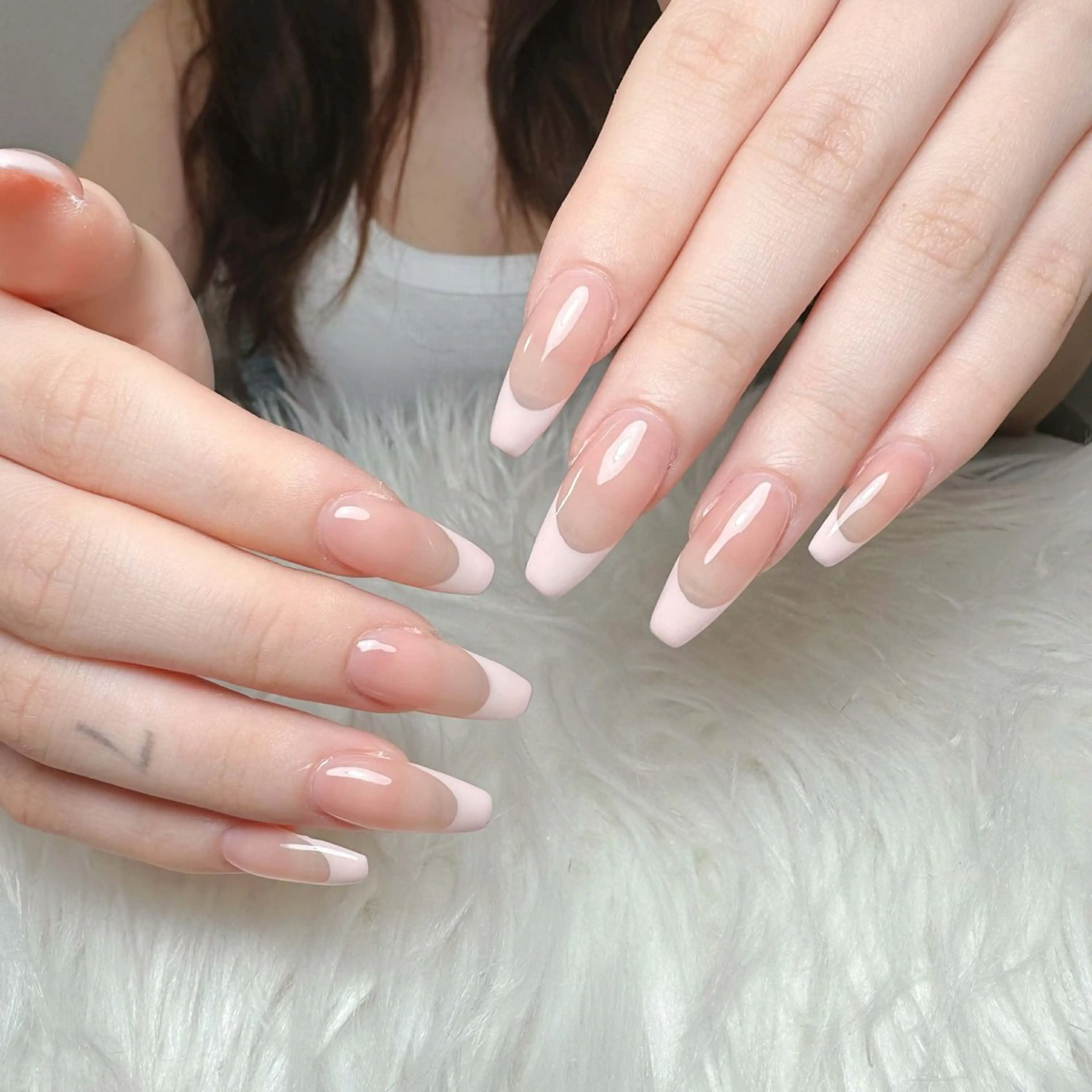 ネイル ハンドネイル T.Lee Nail Lilyのネイルデザイン