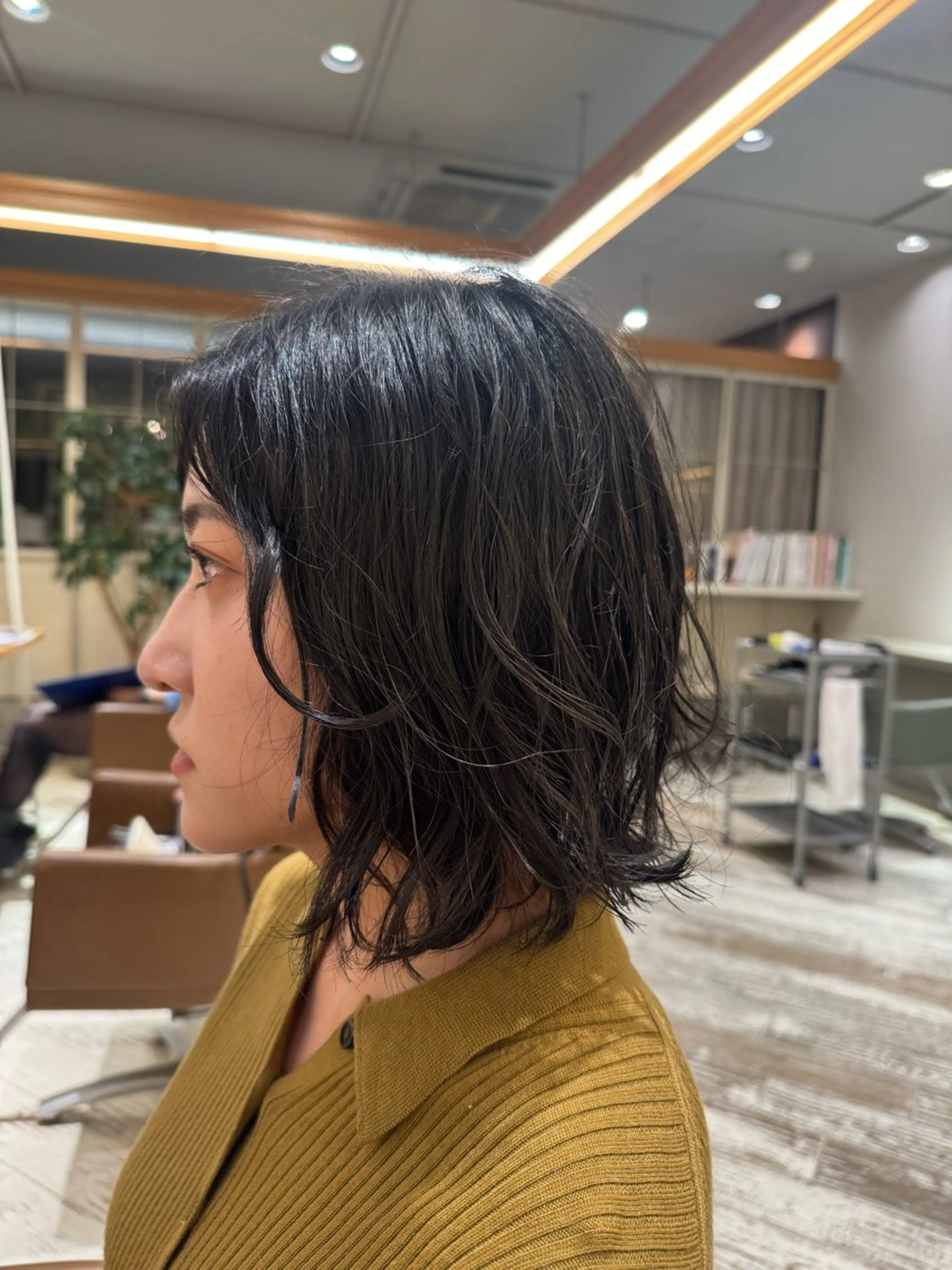 ミディアム パーマ くせ毛 ✨大人ショートヘア ✨ロイのヘアスタイル