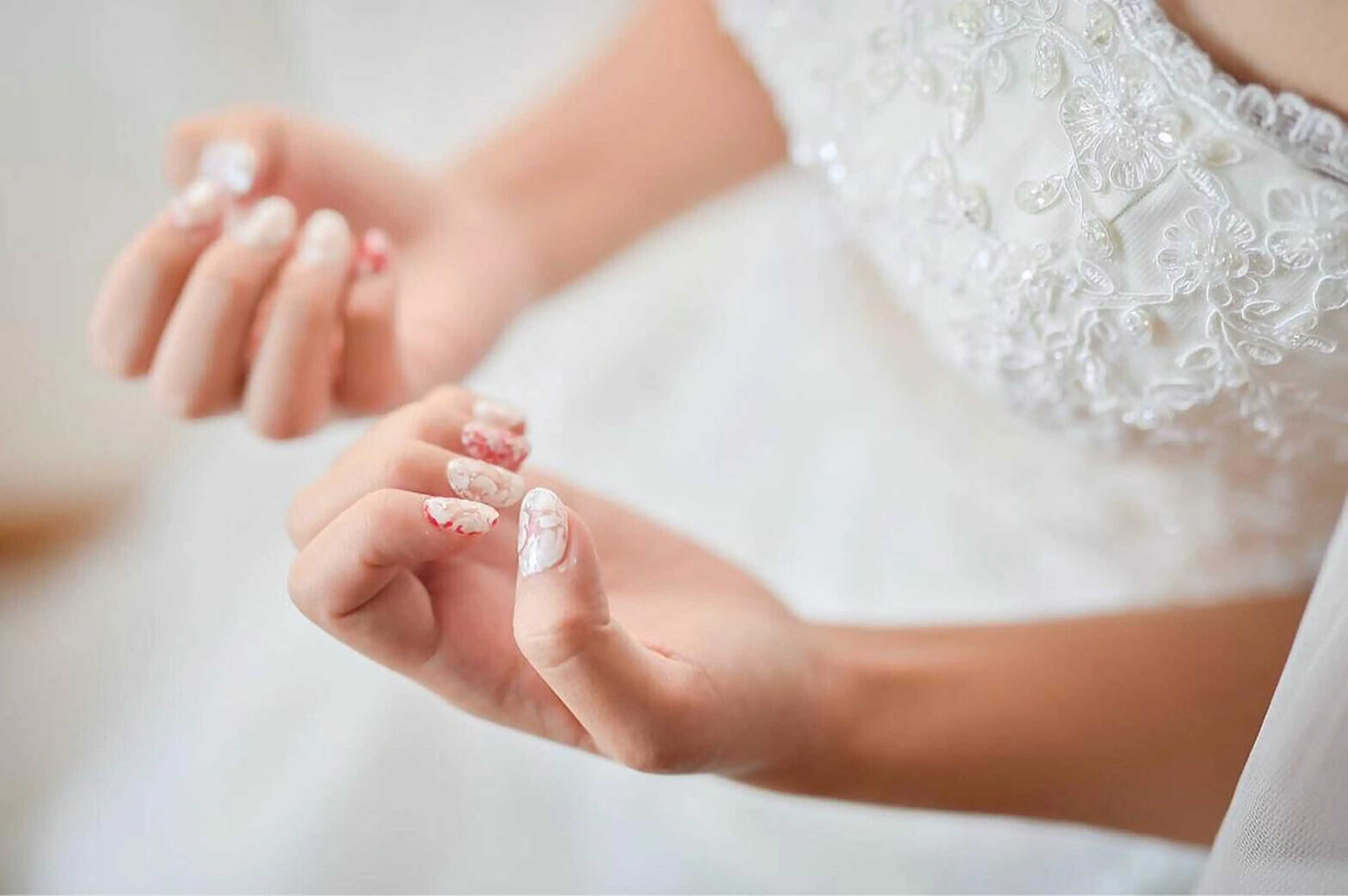 人気No.1👰花嫁用ブライダルオーダーチップ💐👗ドレスとお着物どちらにも似合う手描きアートコース【アート5本】の写真