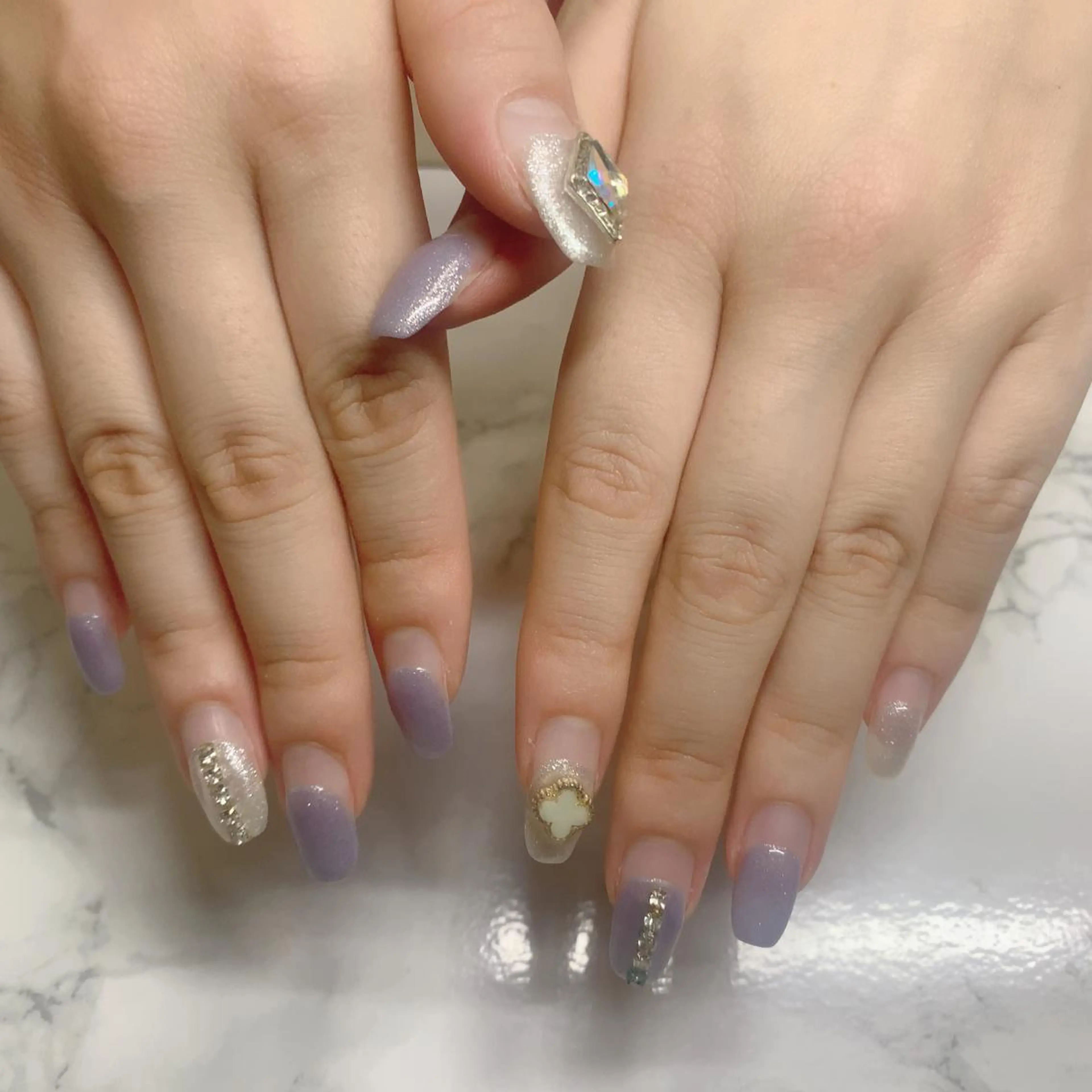 ネイル はな💎ネイル ワンホン、長さ出しのネイルデザイン