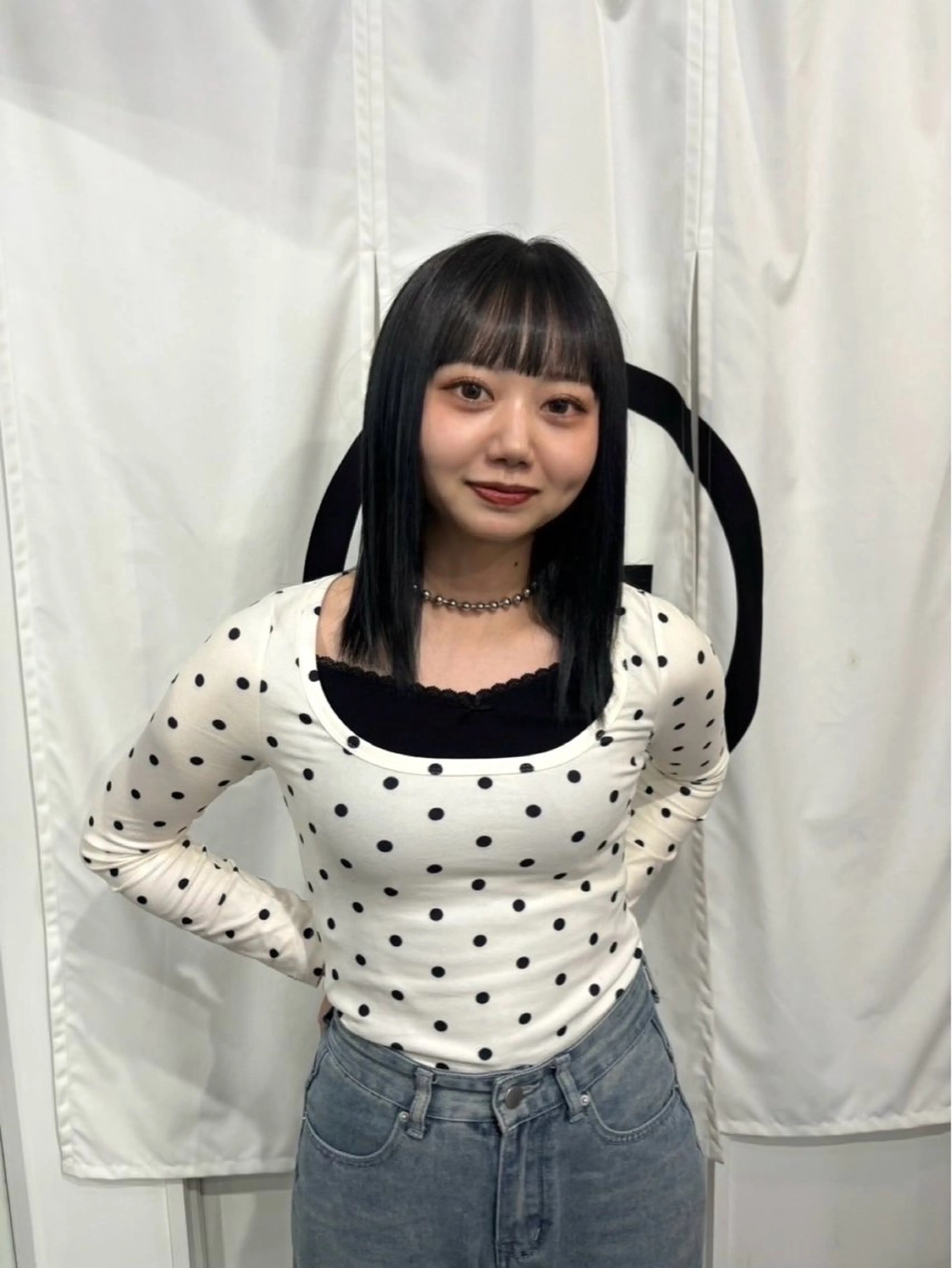 セミロング カラー 黒髪 ブルーカラー ブルーブラック 亜海 /レディースパーマのヘアスタイル