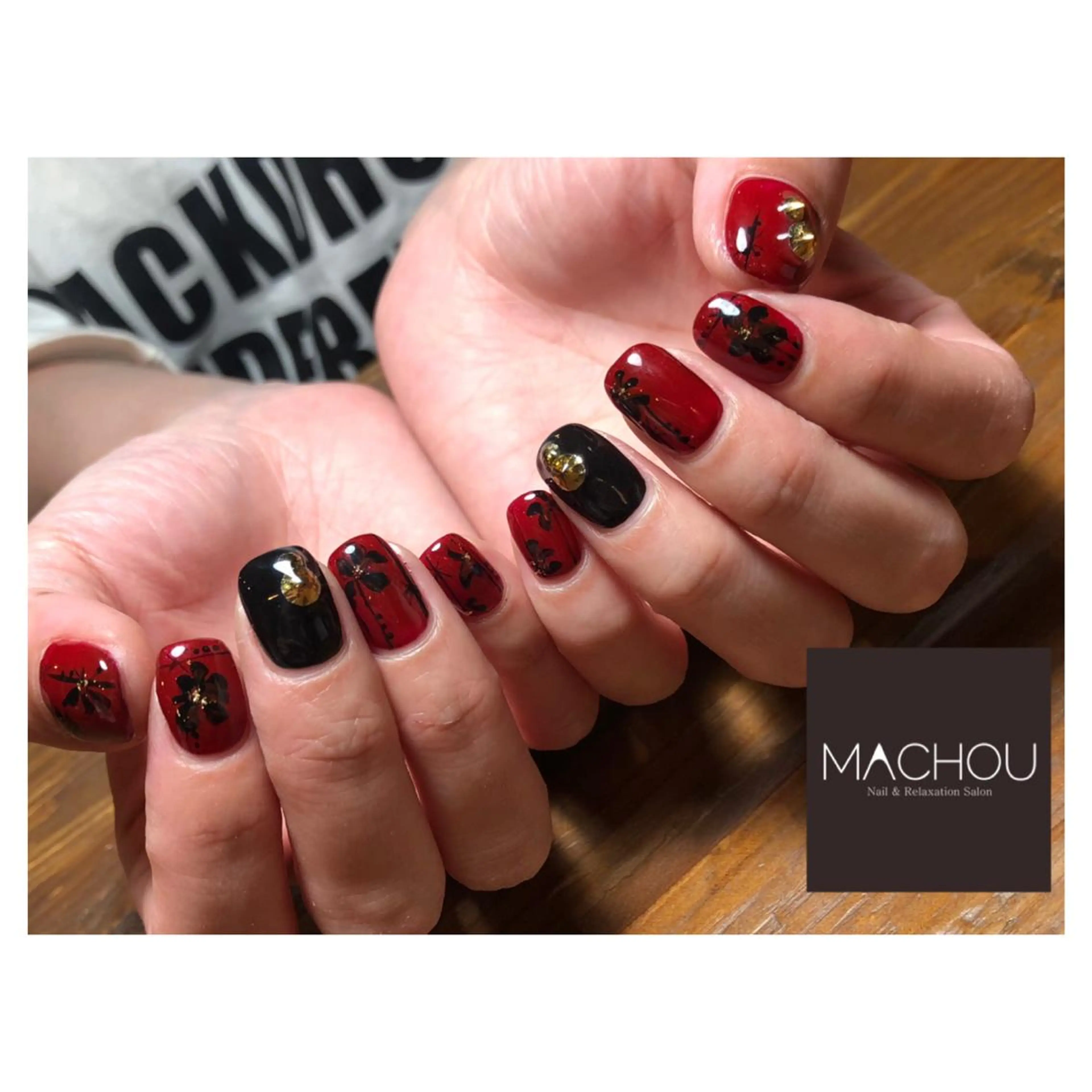 ネイル tomomi MACHOUのネイルデザイン