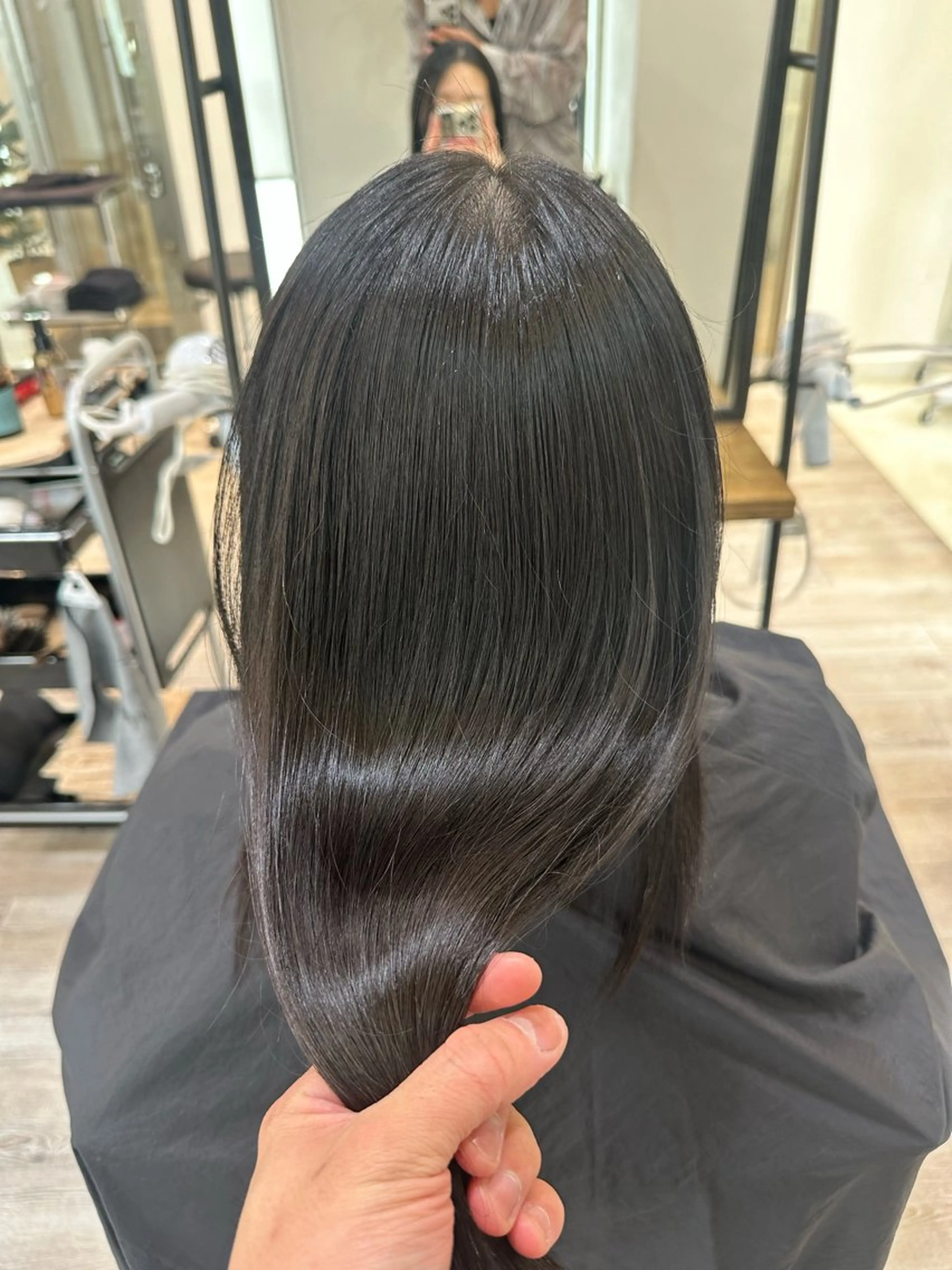 セミロング 美髪矯正・ブリーチ 矯正🫧秋元ゆたかのヘアスタイル